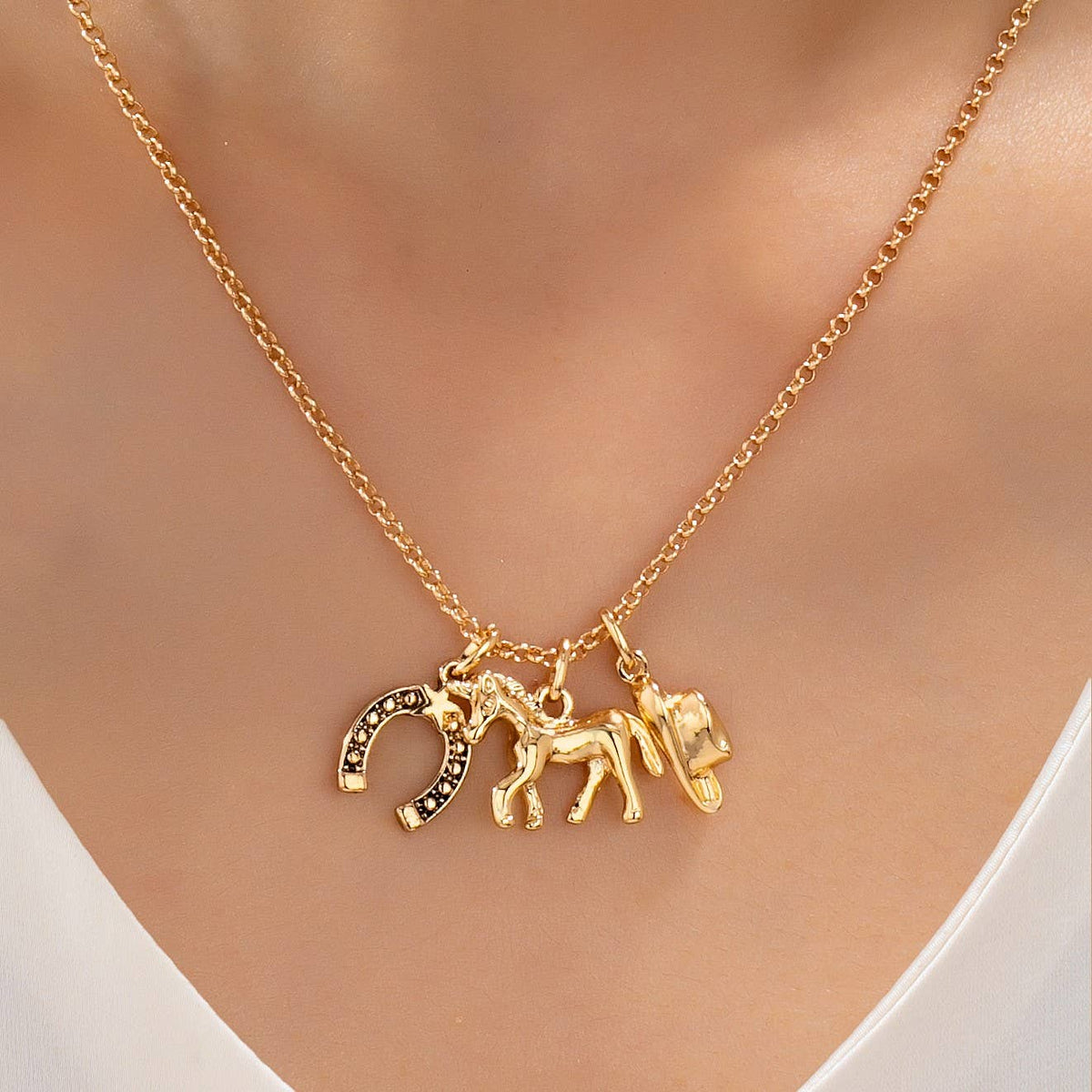 Galloping Horse and Horseshoe Charm Necklace | 80N93131 Gold Gold JOSSLYN by wall to wall- Tilden Co.