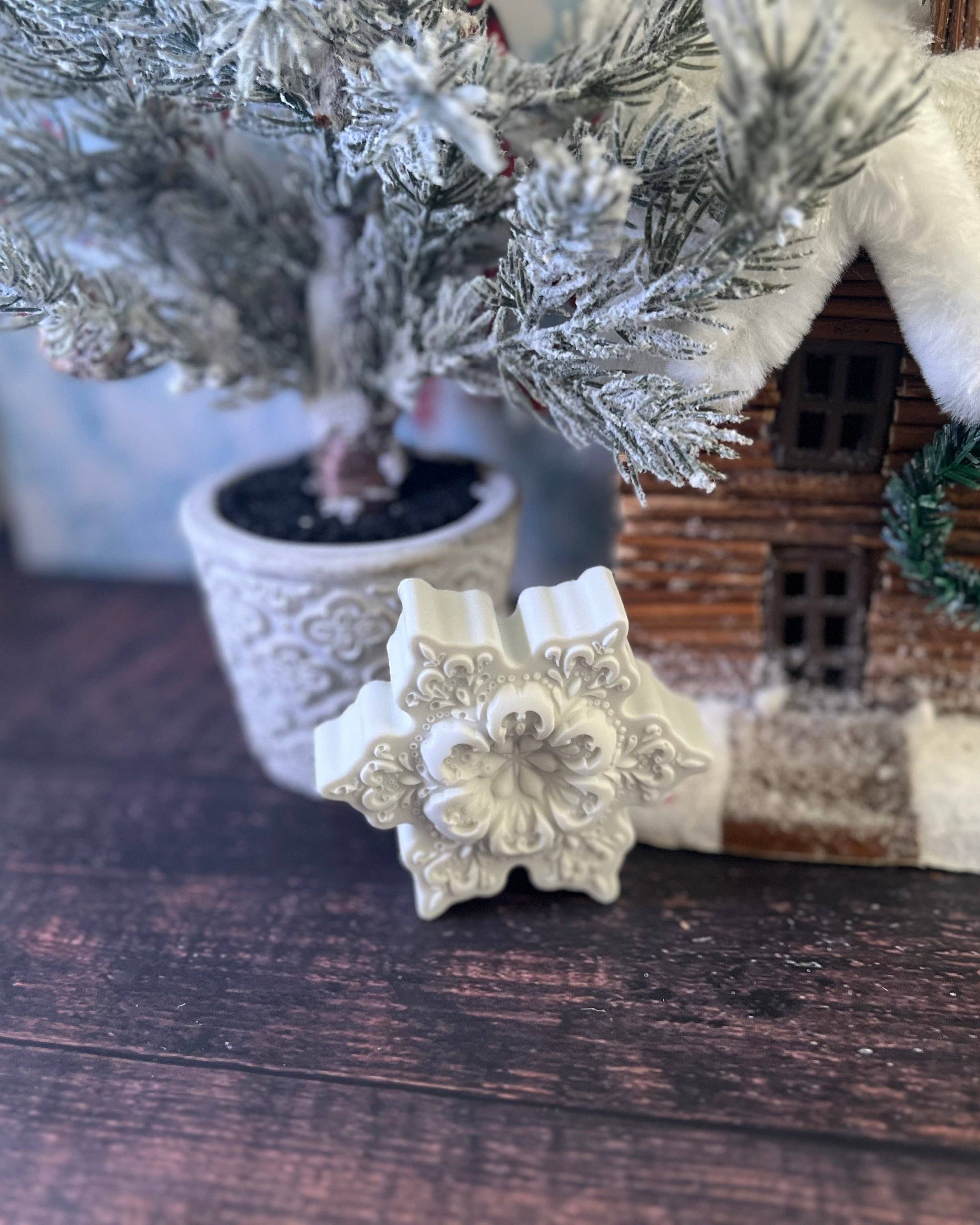 Snowflake Soap 1111 Elm Candle & Soap Shoppe- Tilden Co.