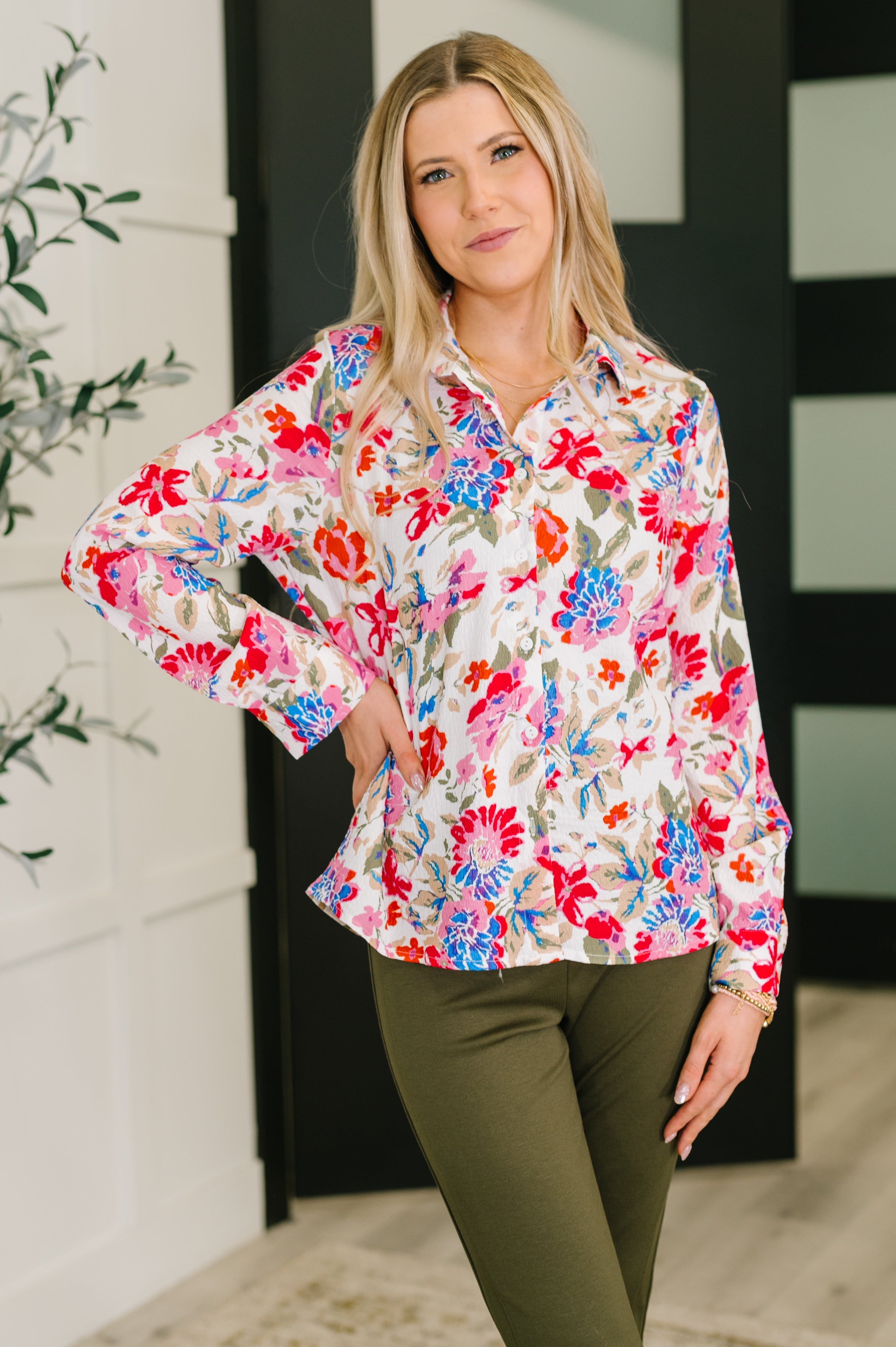Distinguished Guest Floral Button Down Womens Ave Shops- Tilden Co.
