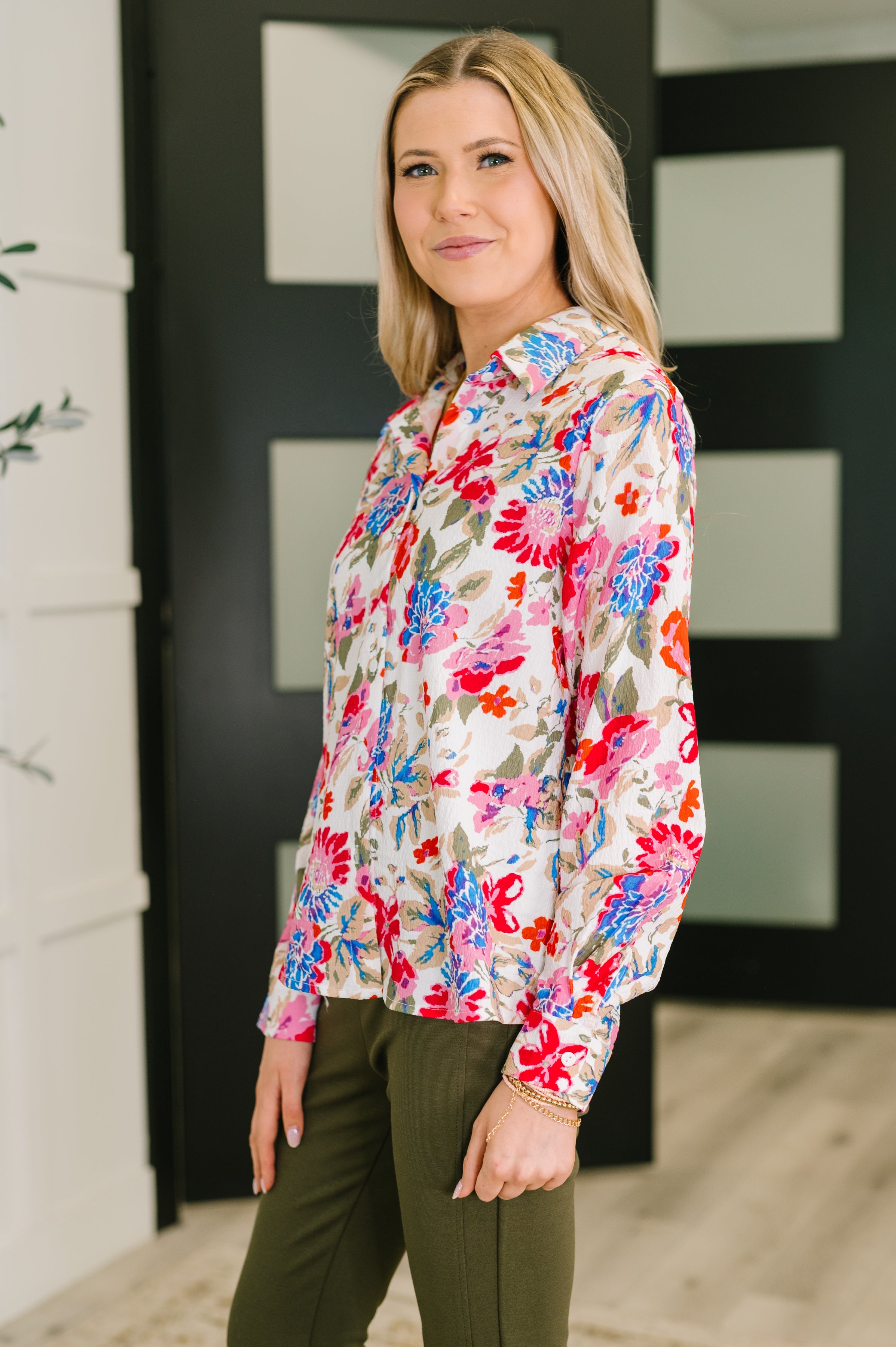 Distinguished Guest Floral Button Down Womens Ave Shops- Tilden Co.
