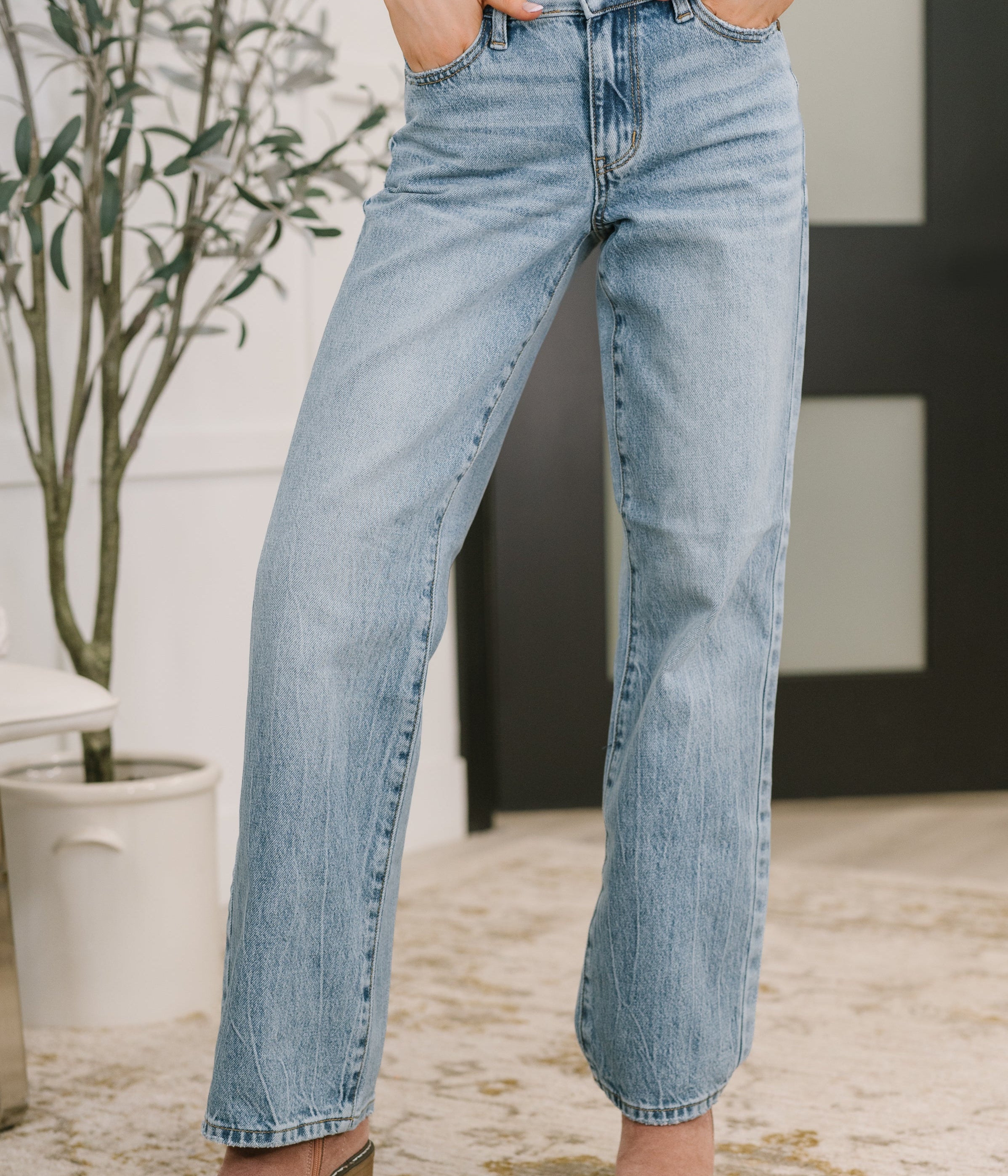 Heather Mid Rise Rigid Magic Straight Womens Ave Shops- Tilden Co.