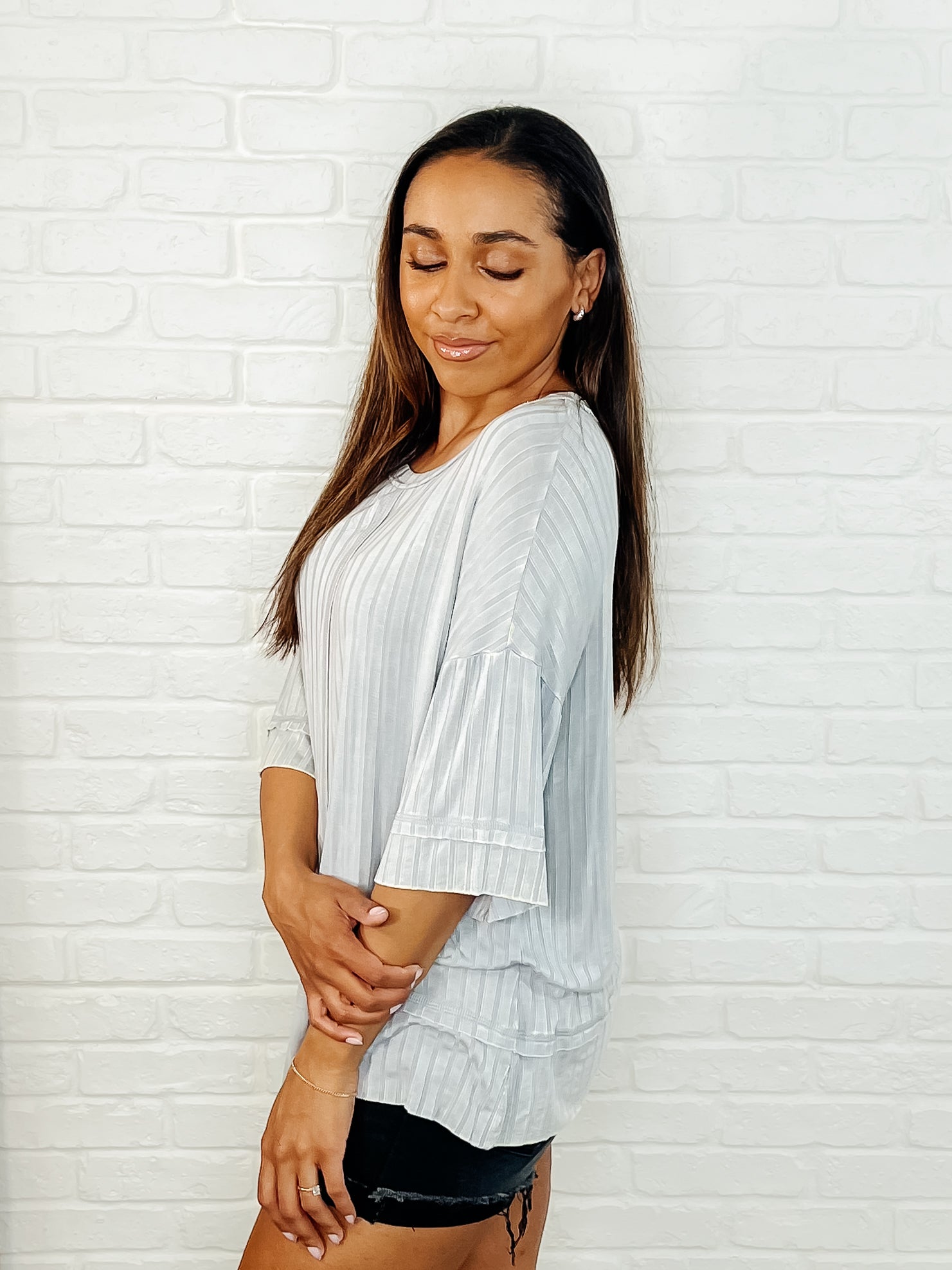 Loosely Speaking Oversized Basic Top in Lt Grey Womens Ave Shops- Tilden Co.