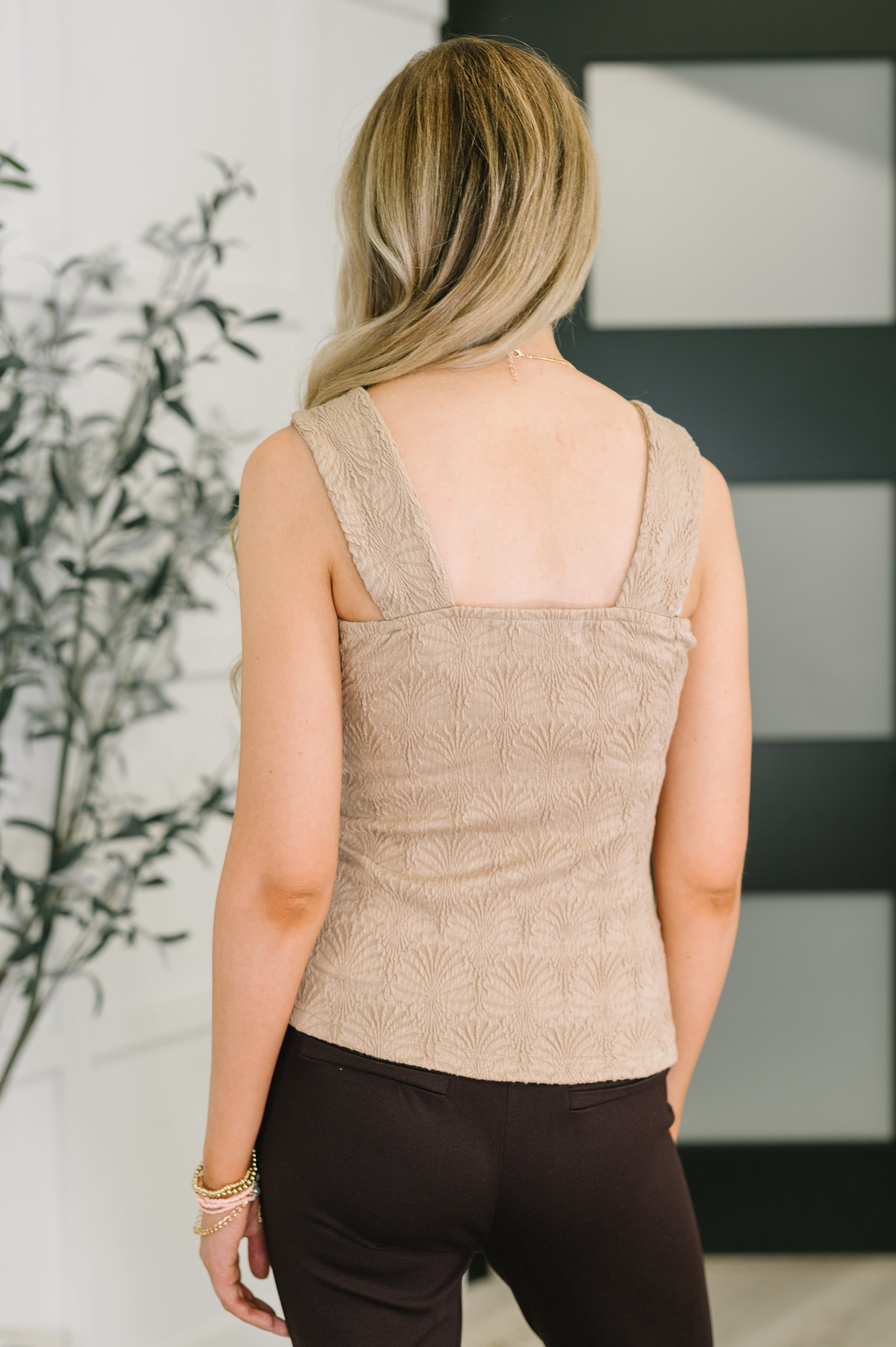 Smokey Fleur Floral Jaquard Tank Womens Ave Shops- Tilden Co.