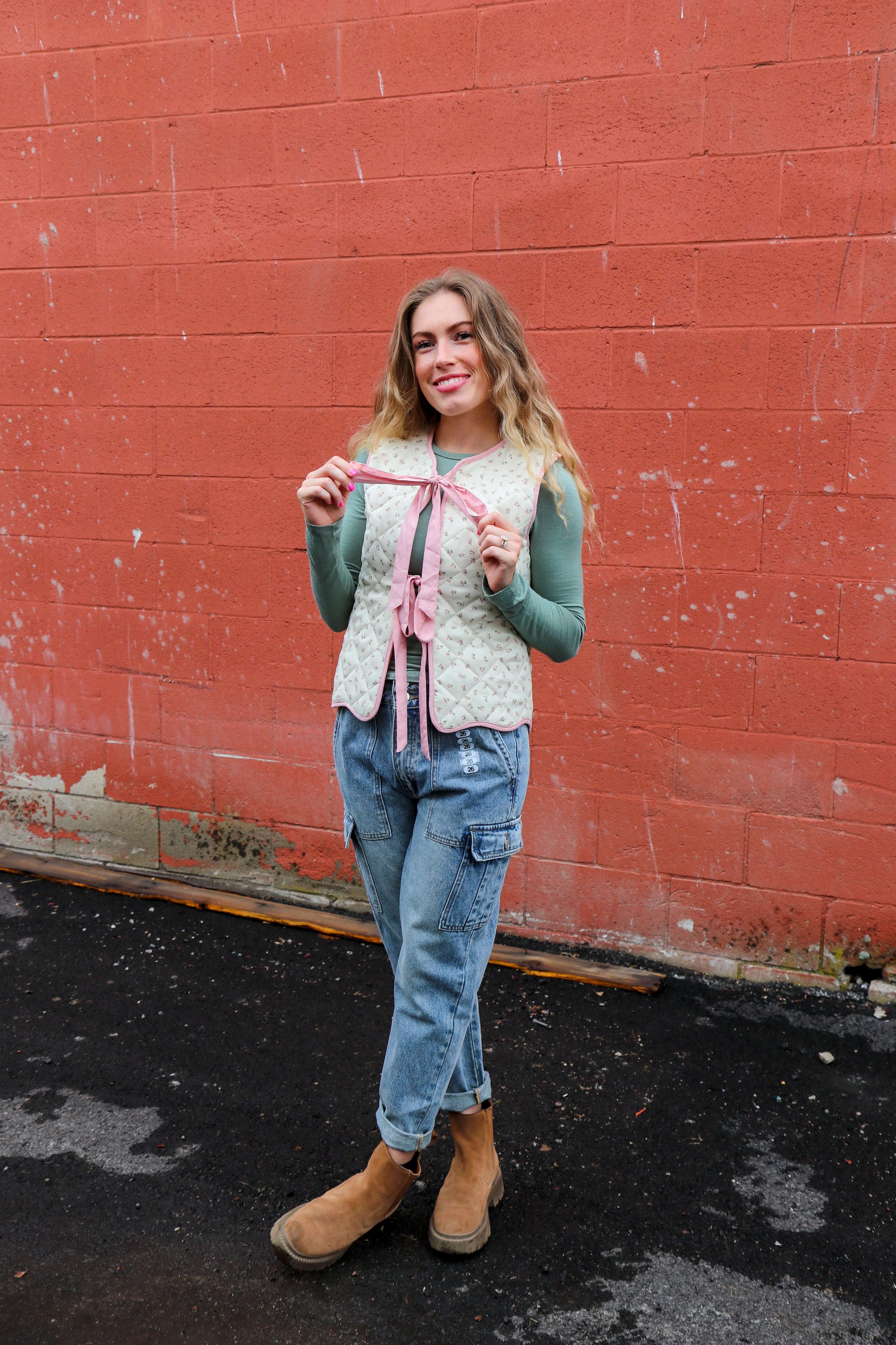 Tie Front Quilted Ditsy Floral Vest Top Vest so me- Tilden Co.