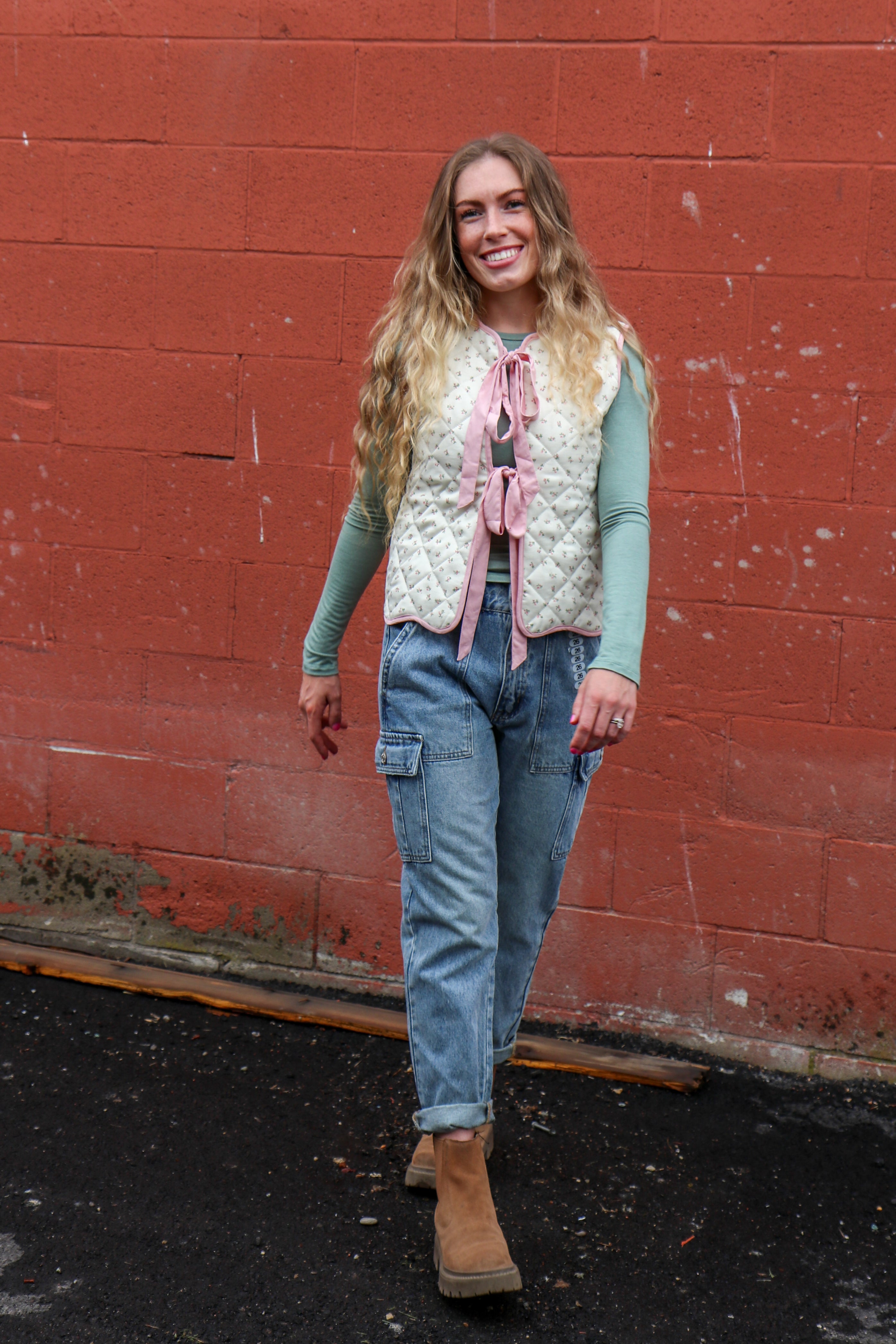 Tie Front Quilted Ditsy Floral Vest Top Vest so me- Tilden Co.