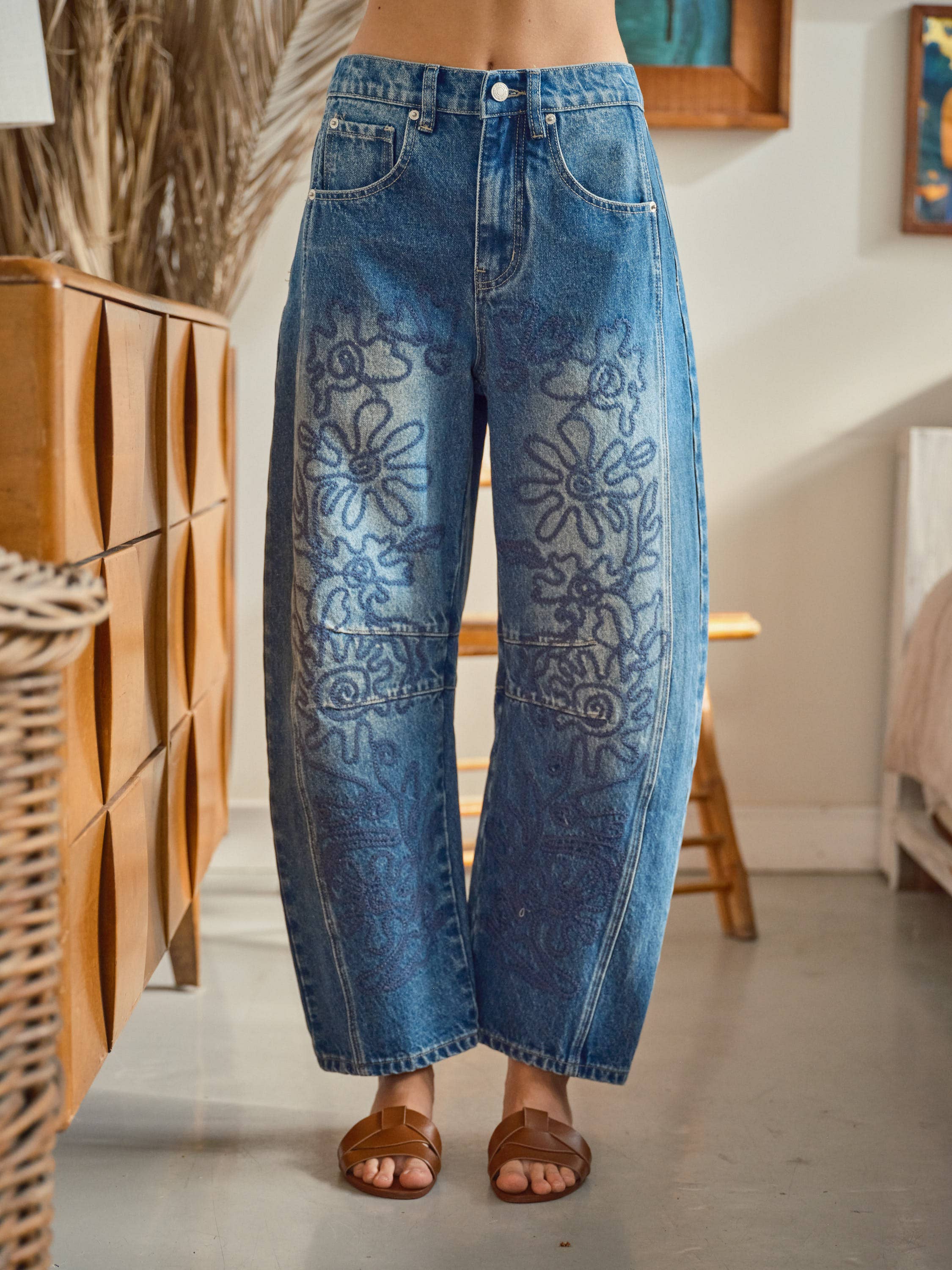 Medium Wash Ebroidered Barrel Jeans Jeans Aaron & Amber- Tilden Co.