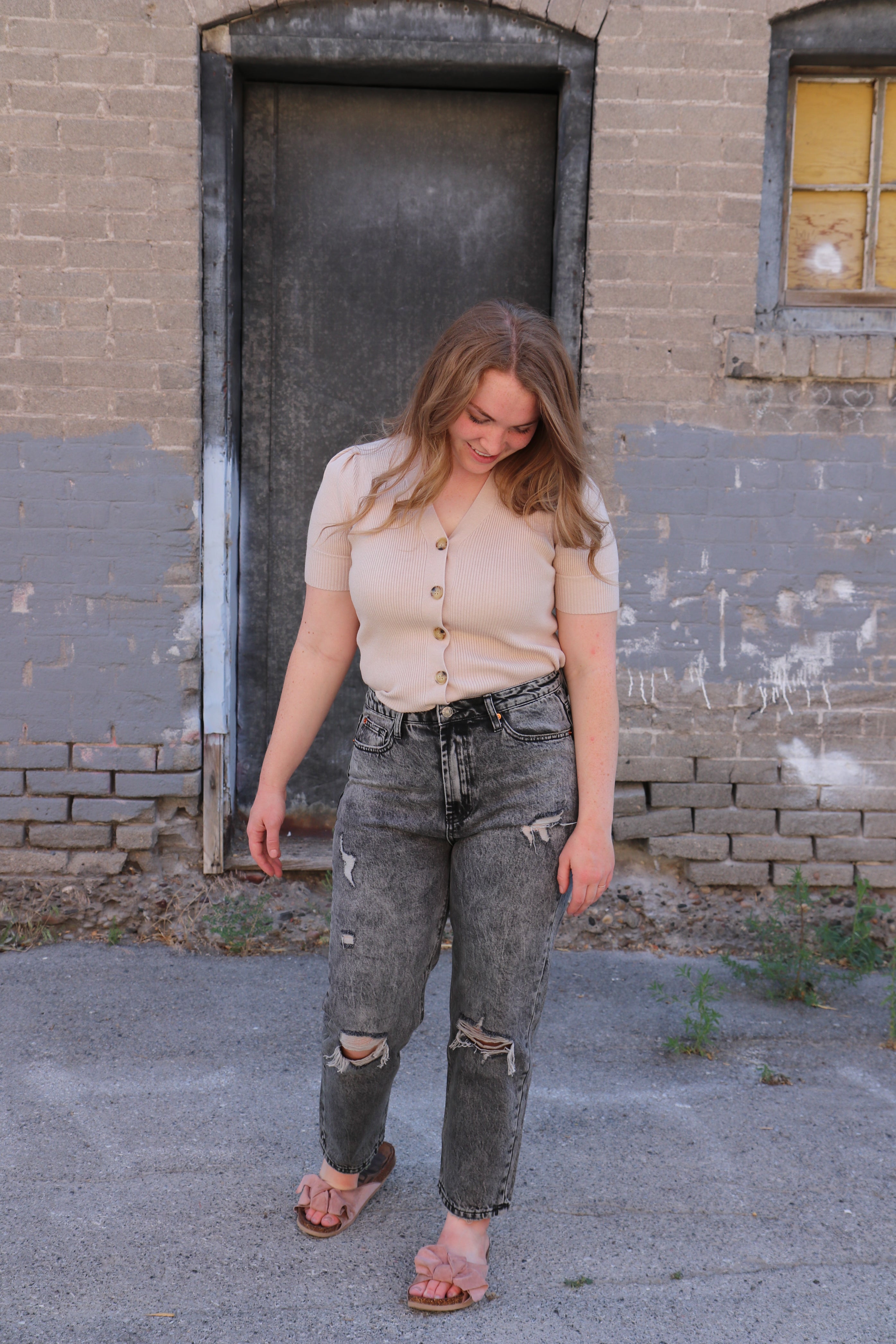 Mid Rise Crop Distressed Mom Fit Jeans Jeans Tea n Rose- Tilden Co.