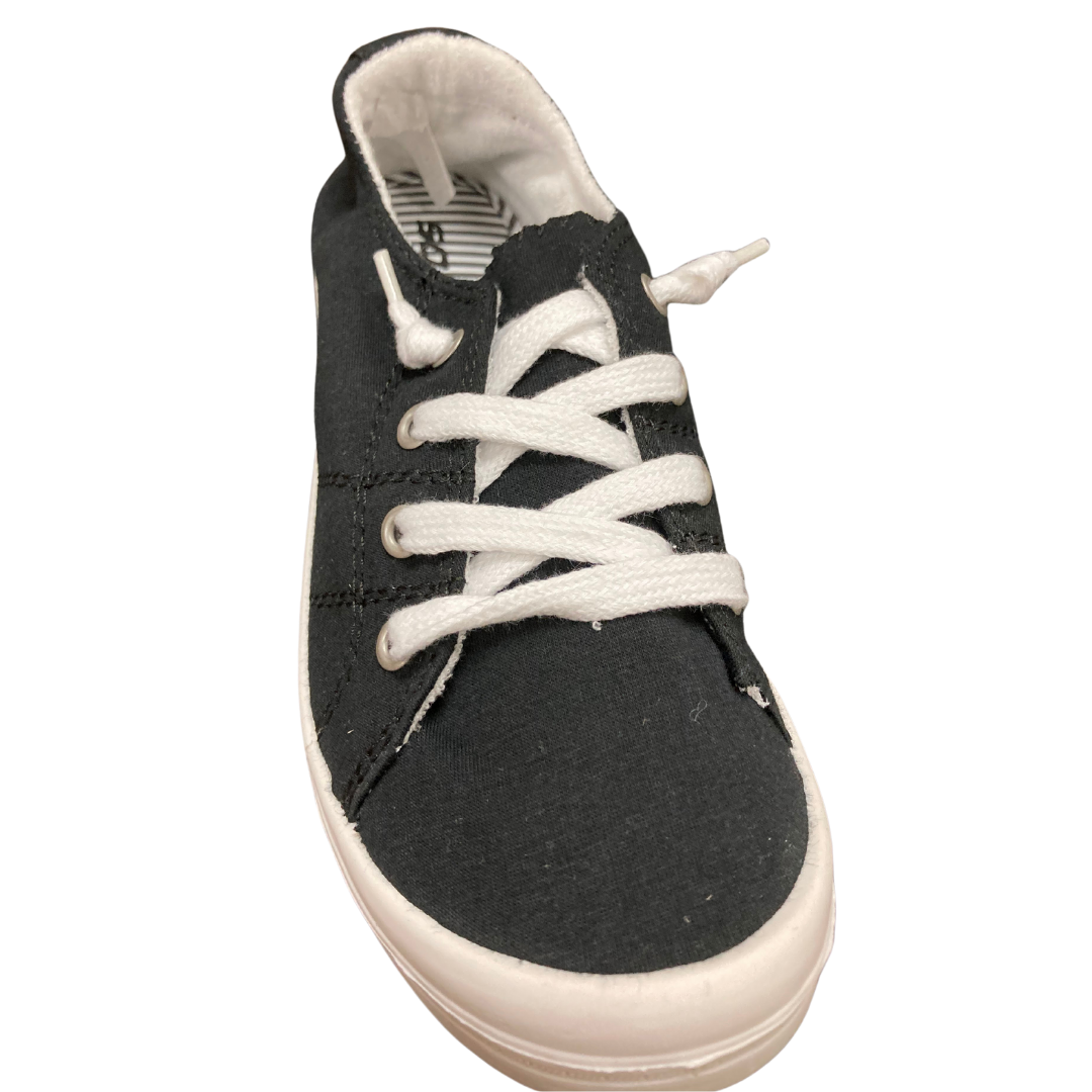 Simple Sneaker in Black- Final Sale    Casual Shoes Insignia Footwear- Tilden Co.