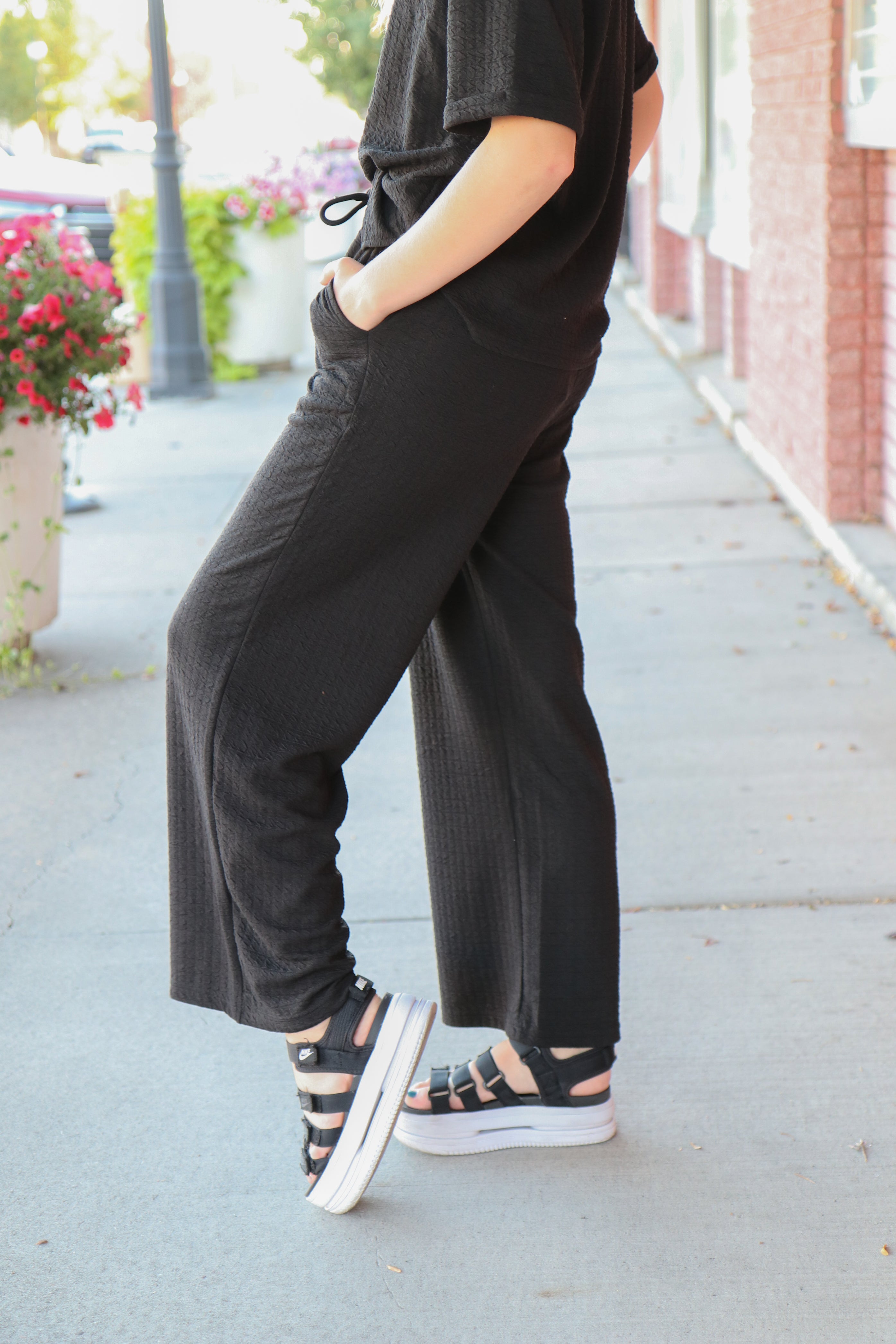 Textured Knit Pant in Black    Sweater Mikarose- Tilden Co.