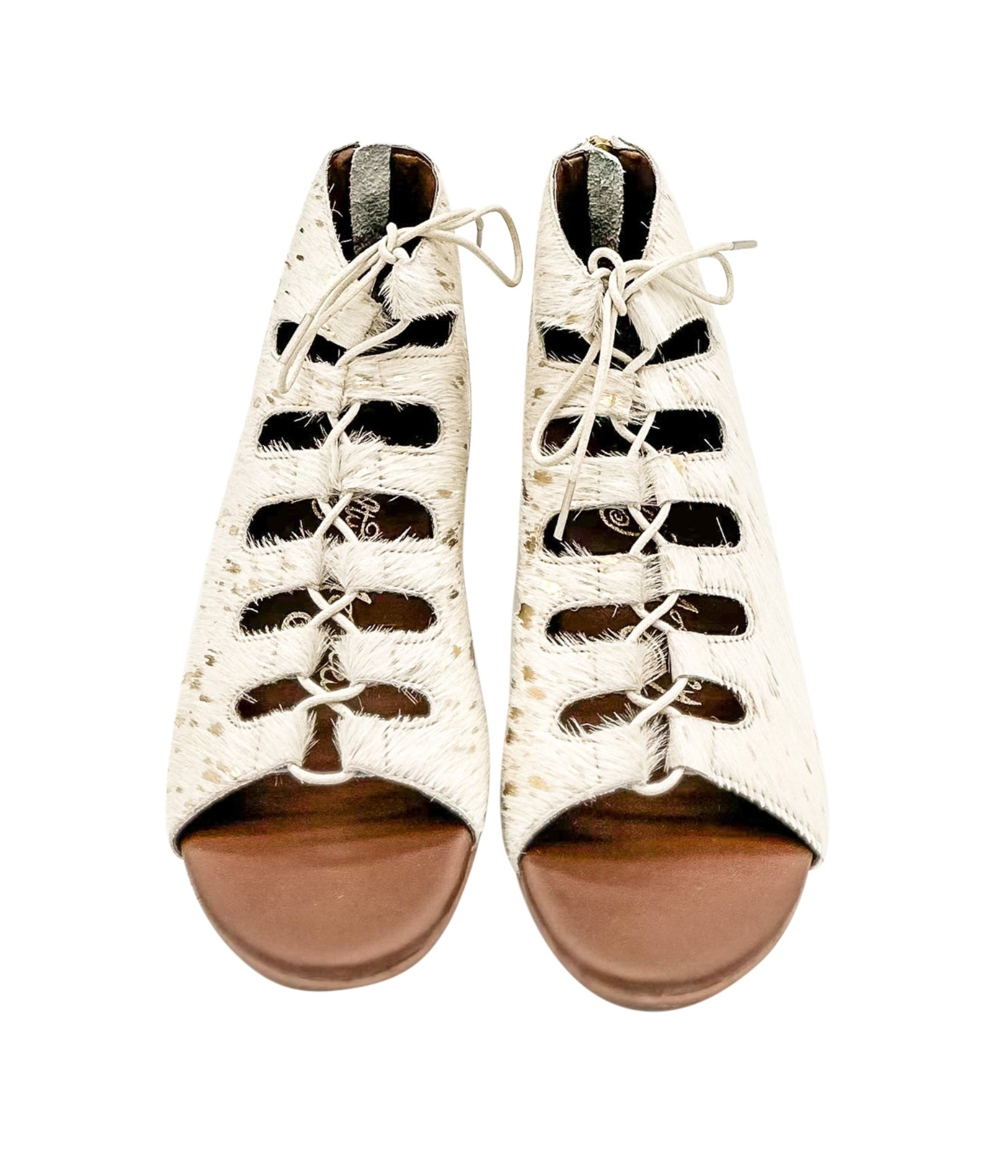 Nola Sandals in Gold 130 Sandals Naughty Monkey- Tilden Co.