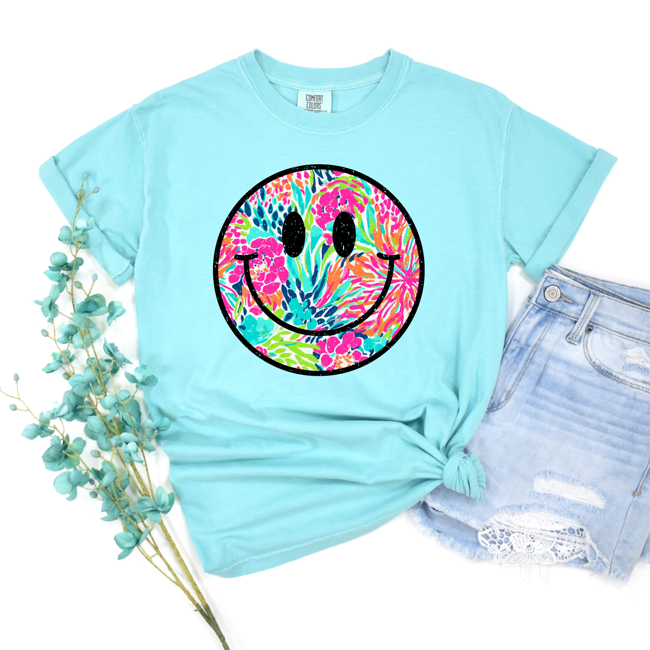 Summer Smiles Graphic Tee Womens Ave Shops- Tilden Co.