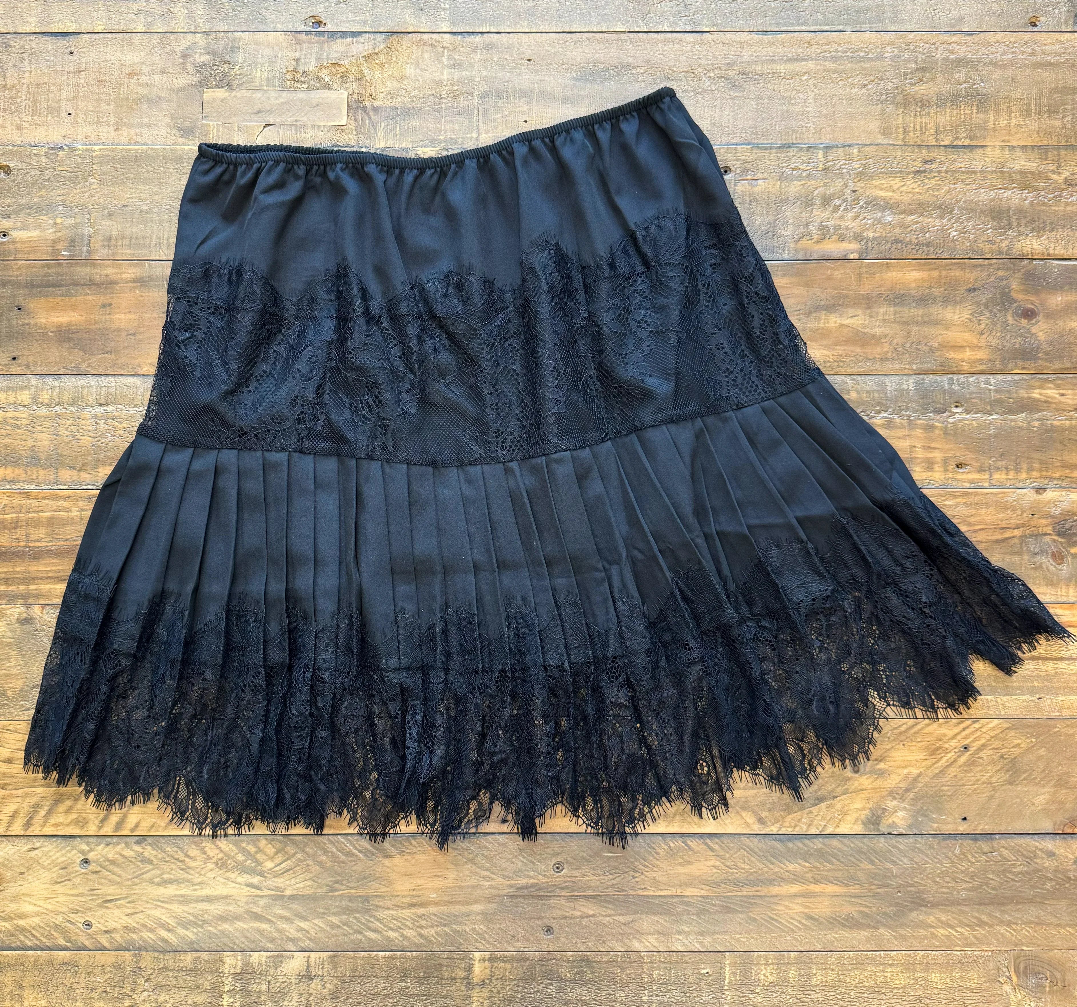 PREORDER: Viviane Lace Slip Skirt in Two Colors    Womens Ave Shops- Tilden Co.