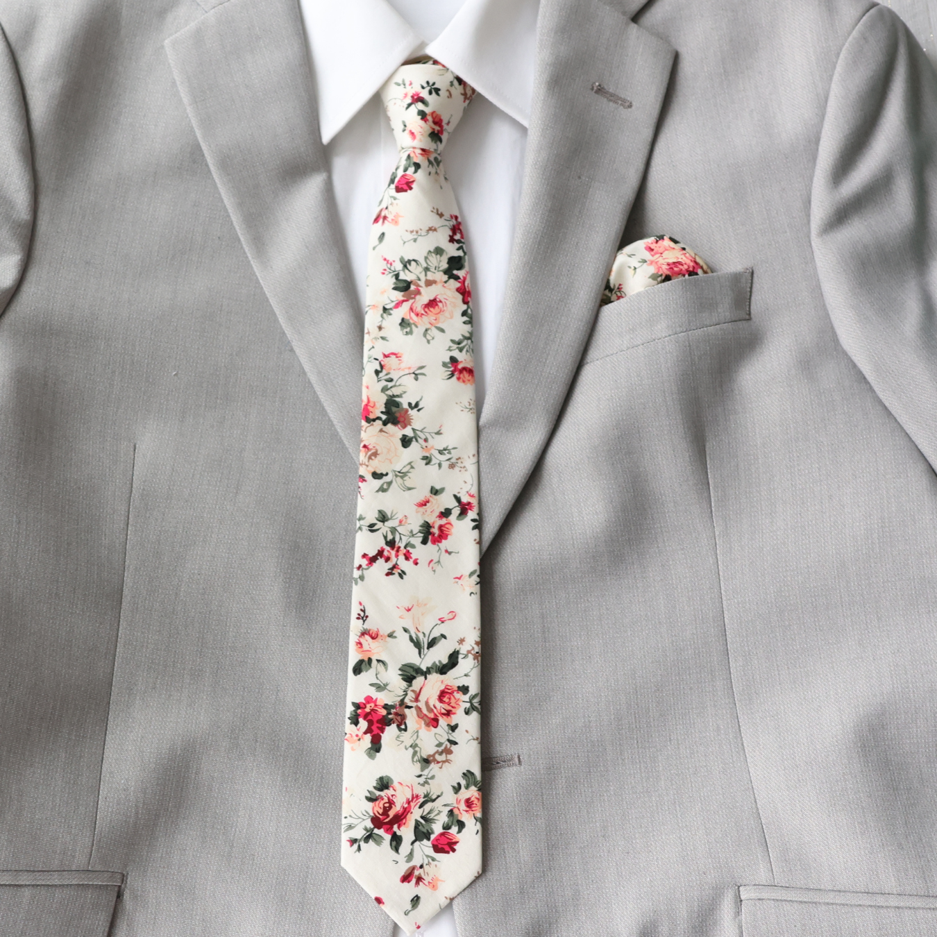 London Cream Floral Skinny Tie necktie Tie Mood- Tilden Co.