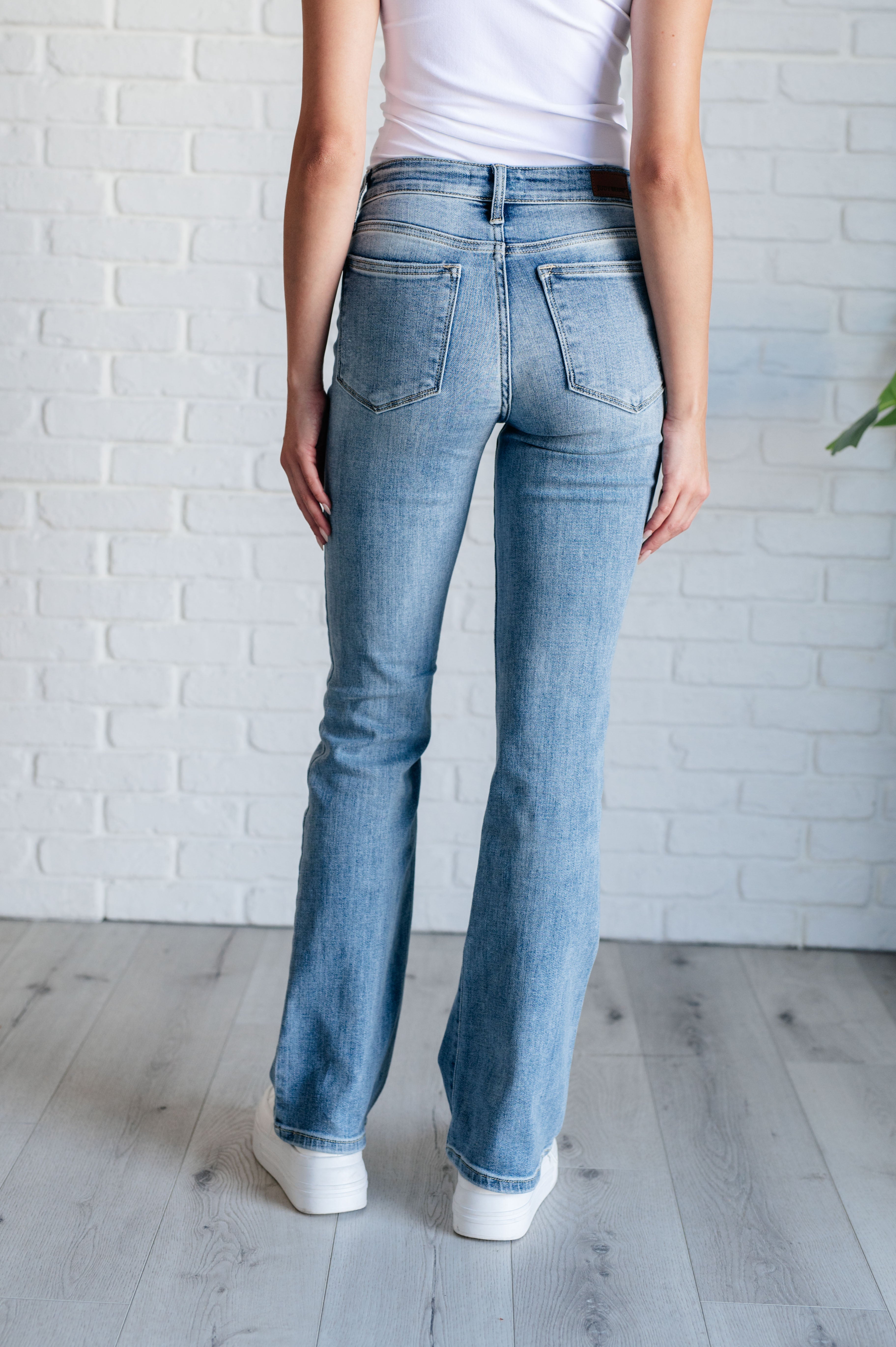 Alana Mid Rise Clean Bootcut Jeans    Womens Ave Shops- Tilden Co.