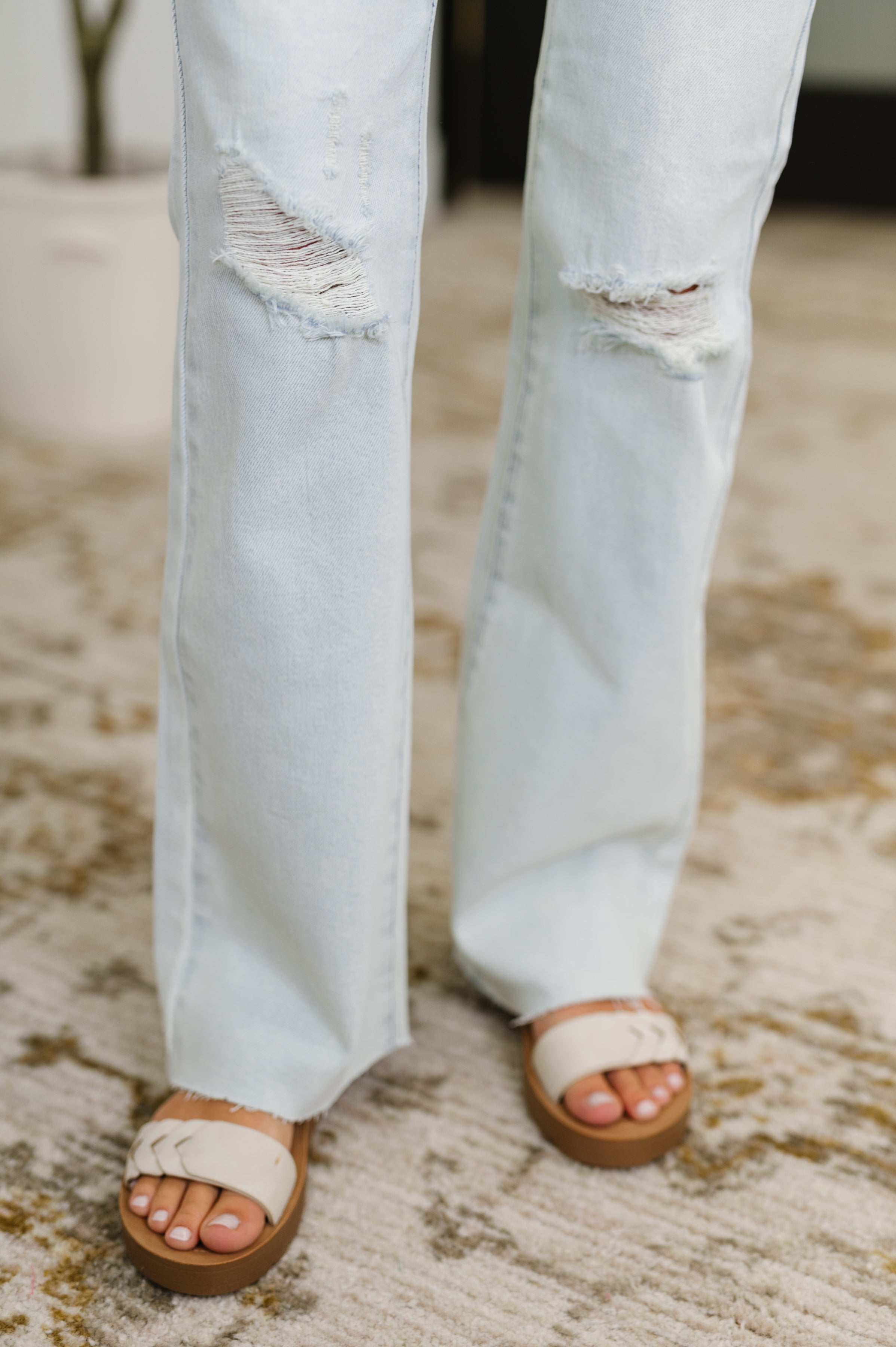 Alyse Mid Rise Destroy & Fray Hem Bootcut Womens Ave Shops- Tilden Co.