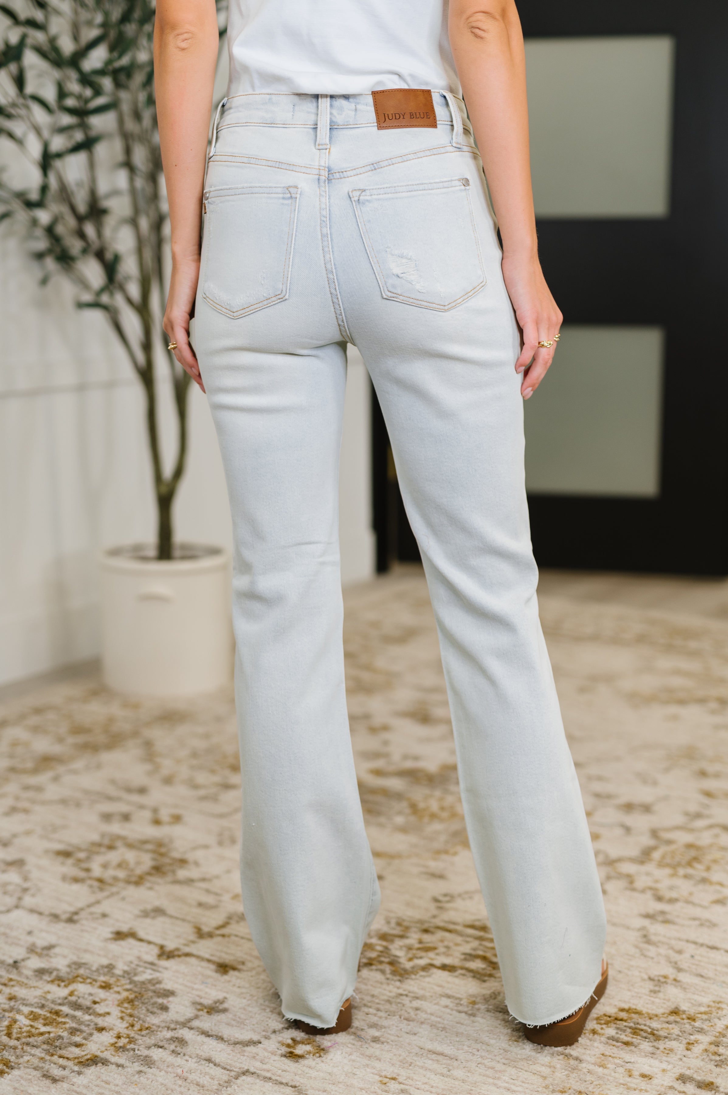 Alyse Mid Rise Destroy & Fray Hem Bootcut Womens Ave Shops- Tilden Co.