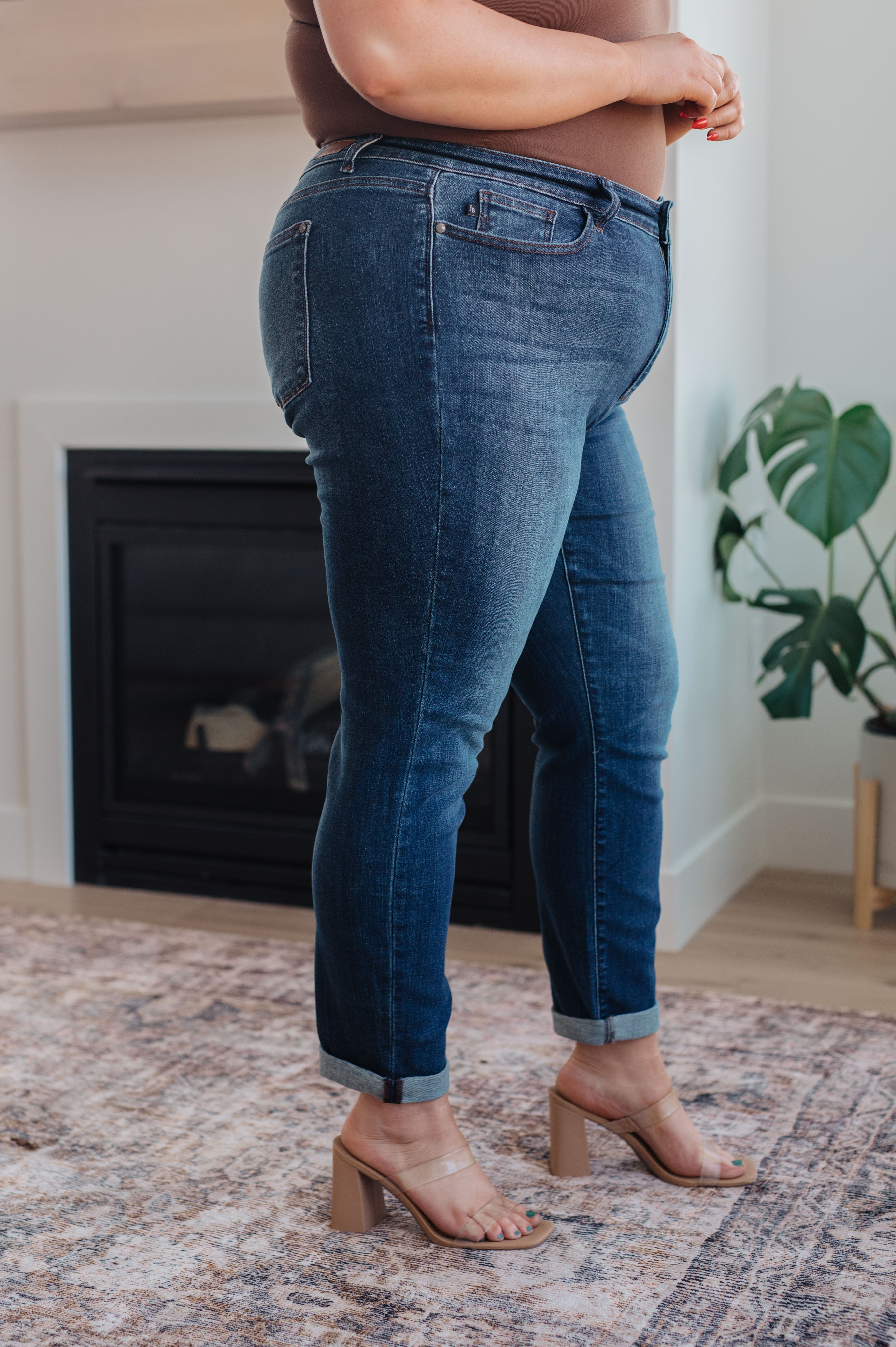Amber Cuffed Slim Fit Dark Wash Jeans Womens Ave Shops- Tilden Co.