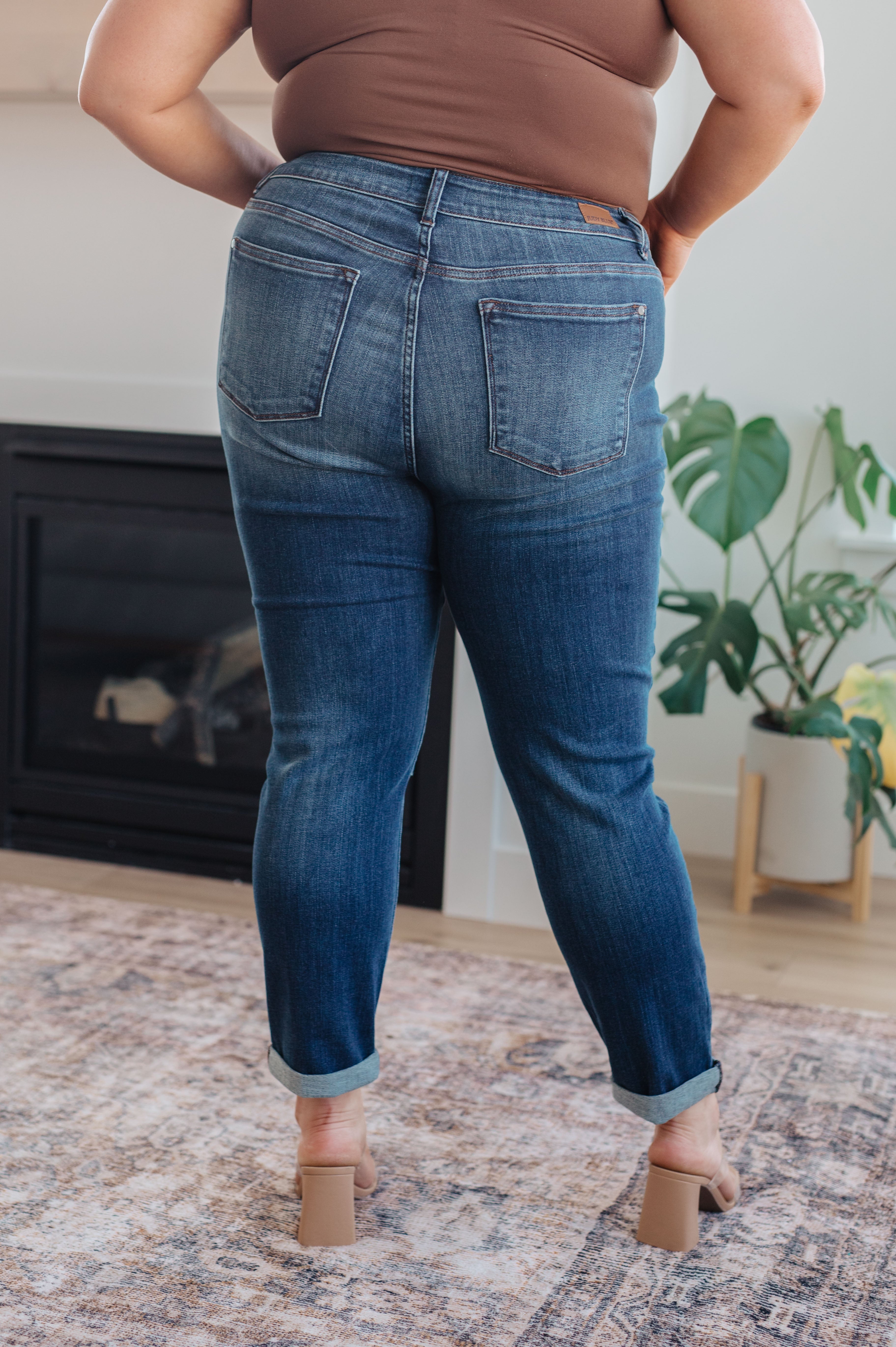 Amber Cuffed Slim Fit Dark Wash Jeans Womens Ave Shops- Tilden Co.