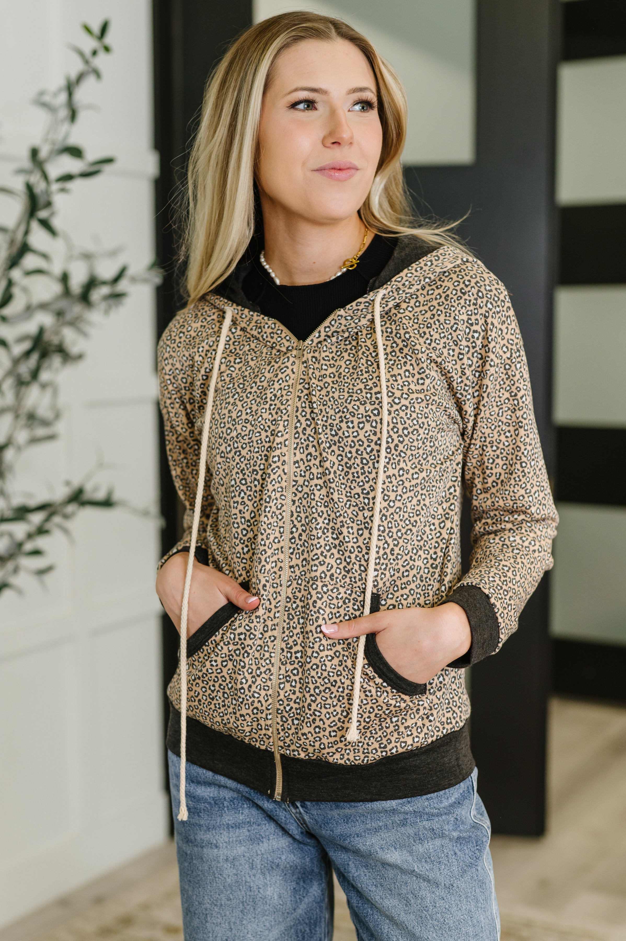 Call of the Wild Contrast Trim Zip Up Womens Ave Shops- Tilden Co.