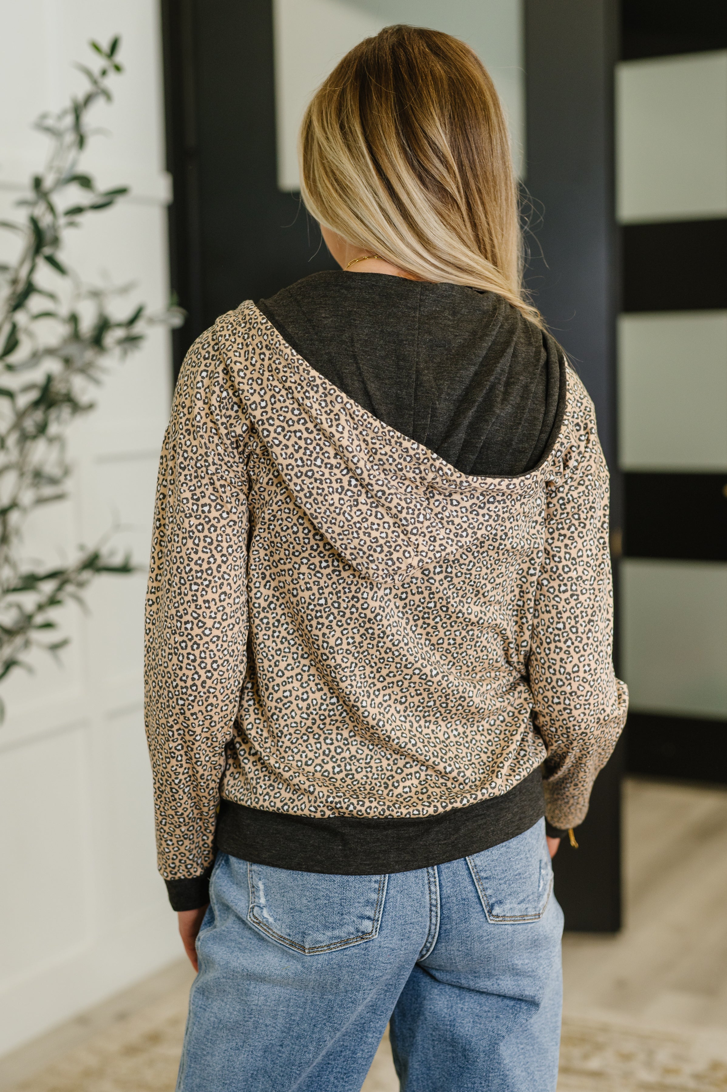 Call of the Wild Contrast Trim Zip Up Womens Ave Shops- Tilden Co.