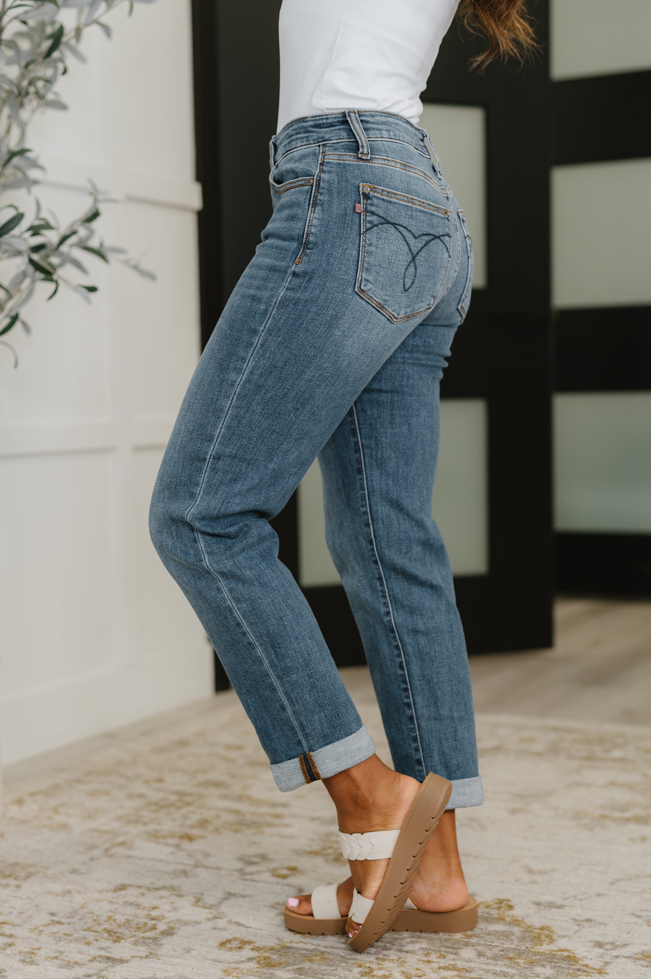 Colette Mid Rise Boyfriend Classic Cuffed Womens Ave Shops- Tilden Co.