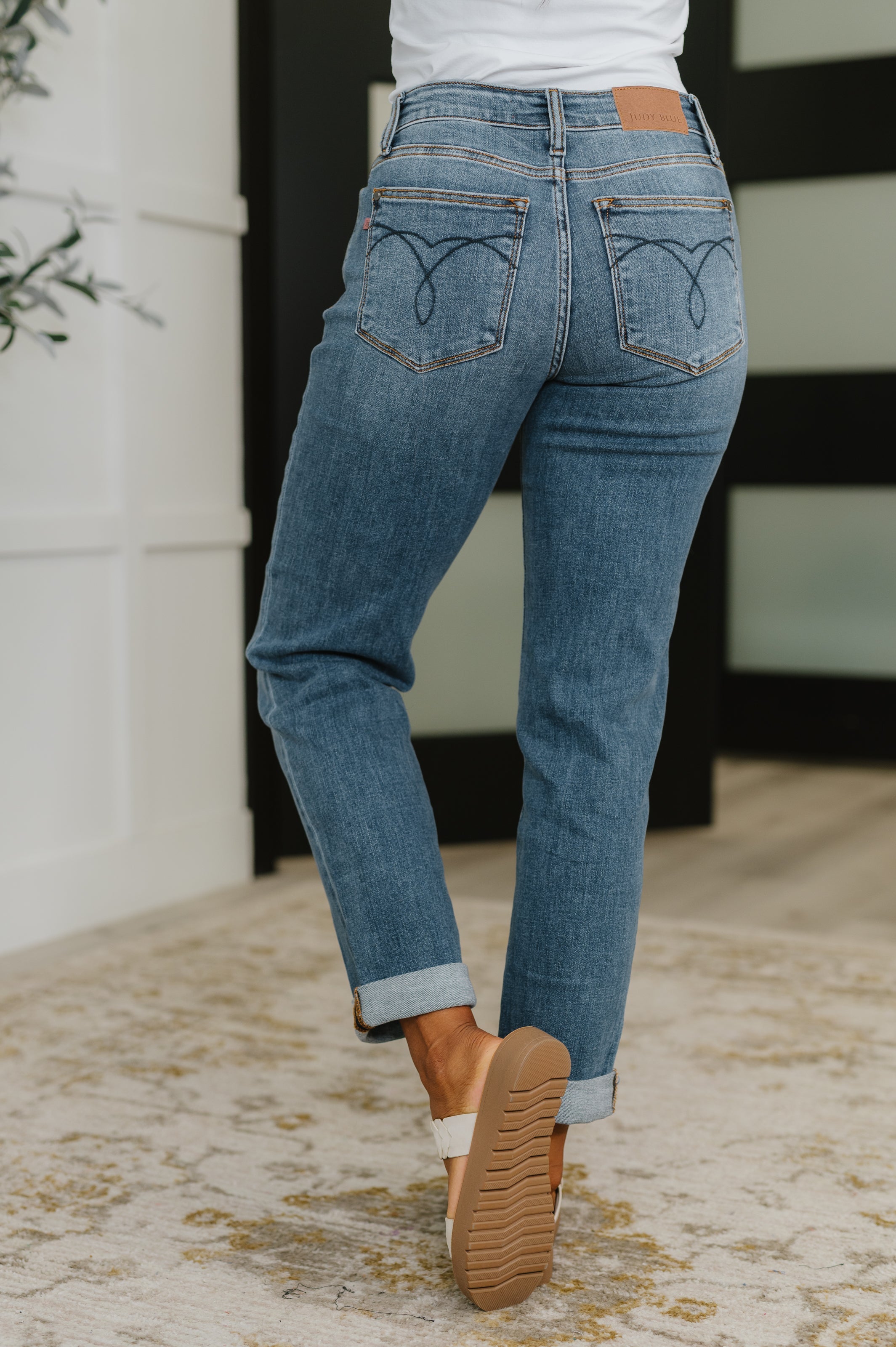 Colette Mid Rise Boyfriend Classic Cuffed Womens Ave Shops- Tilden Co.