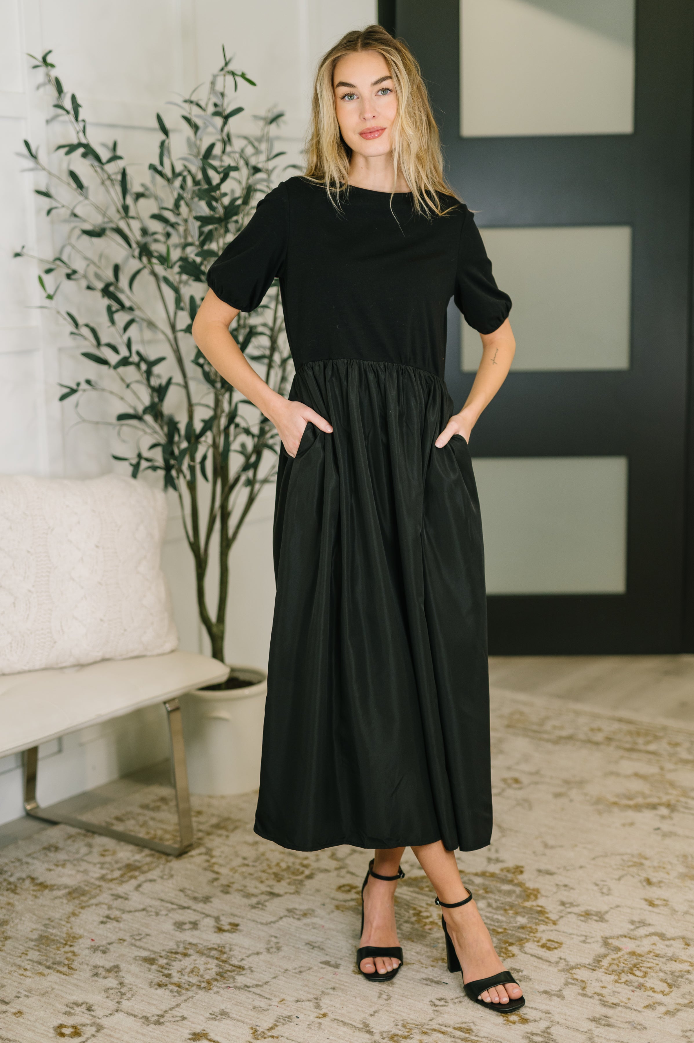 Contrast Charm Midi Black Dress Midi Dress Ave Shops- Tilden Co.