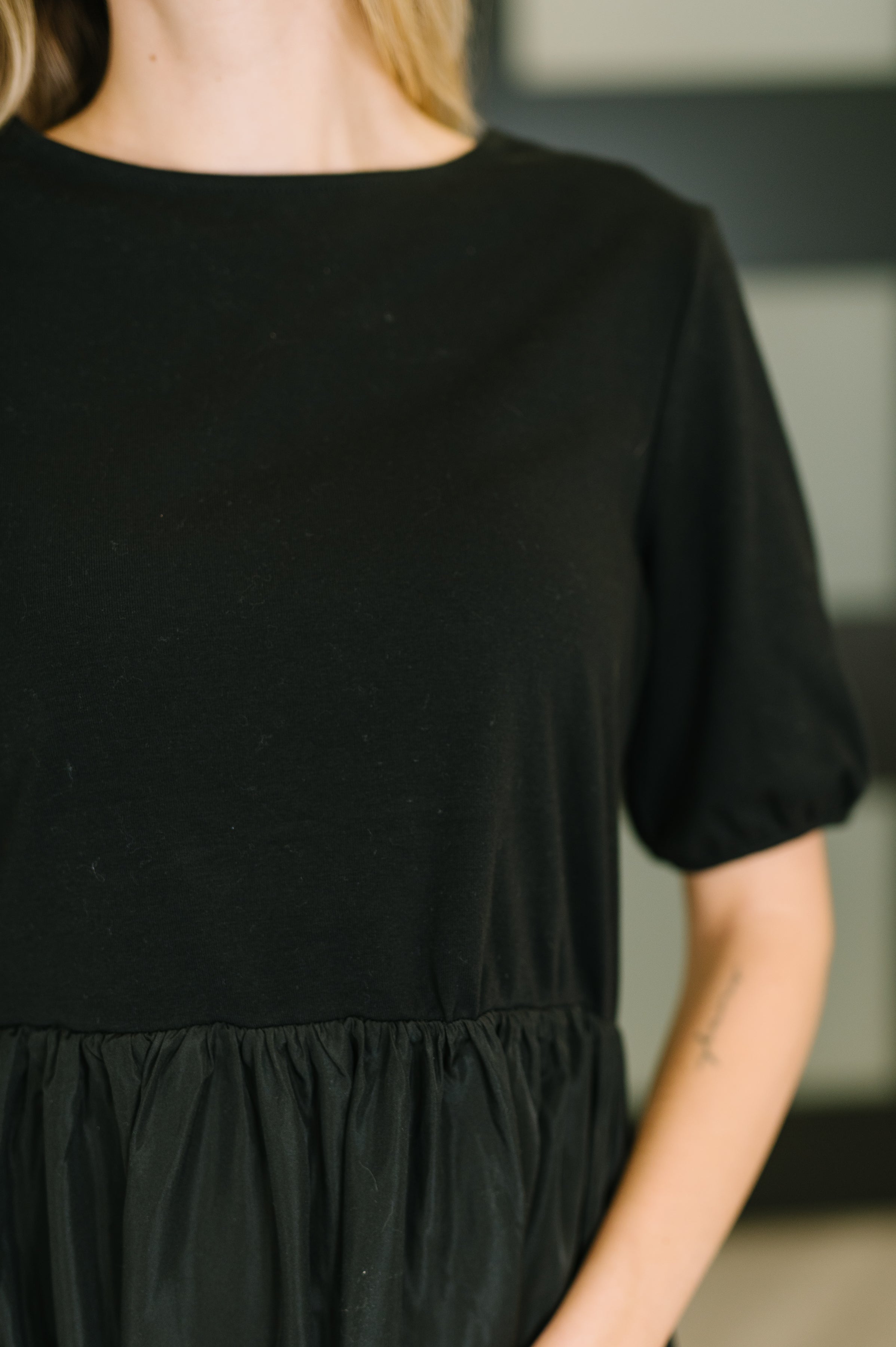 Contrast Charm Midi Black Dress Midi Dress Ave Shops- Tilden Co.
