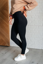 Do The Most V Front Leggings Athleisure Ave Shops- Tilden Co.