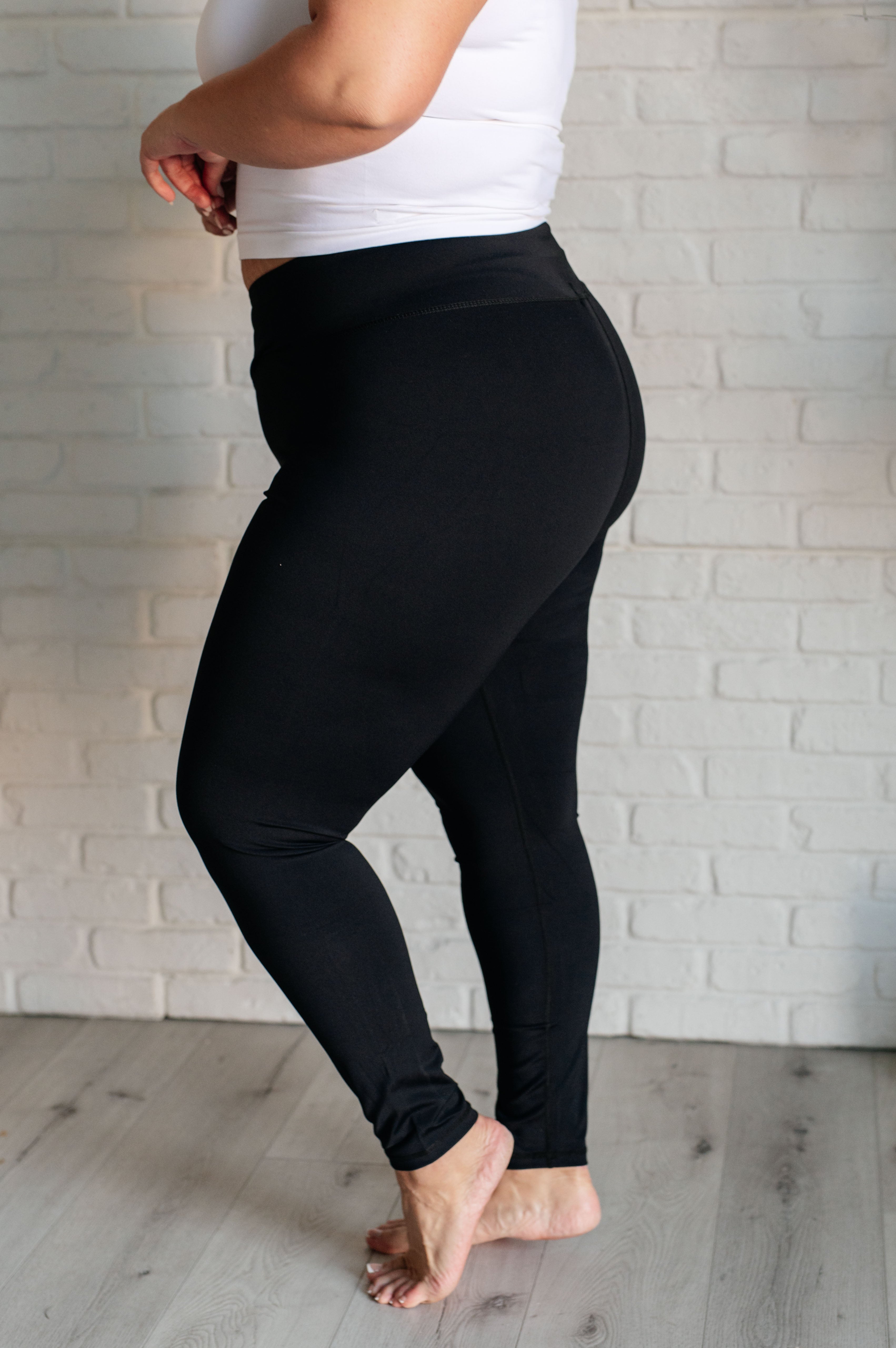 Do The Most V Front Leggings Athleisure Ave Shops- Tilden Co.