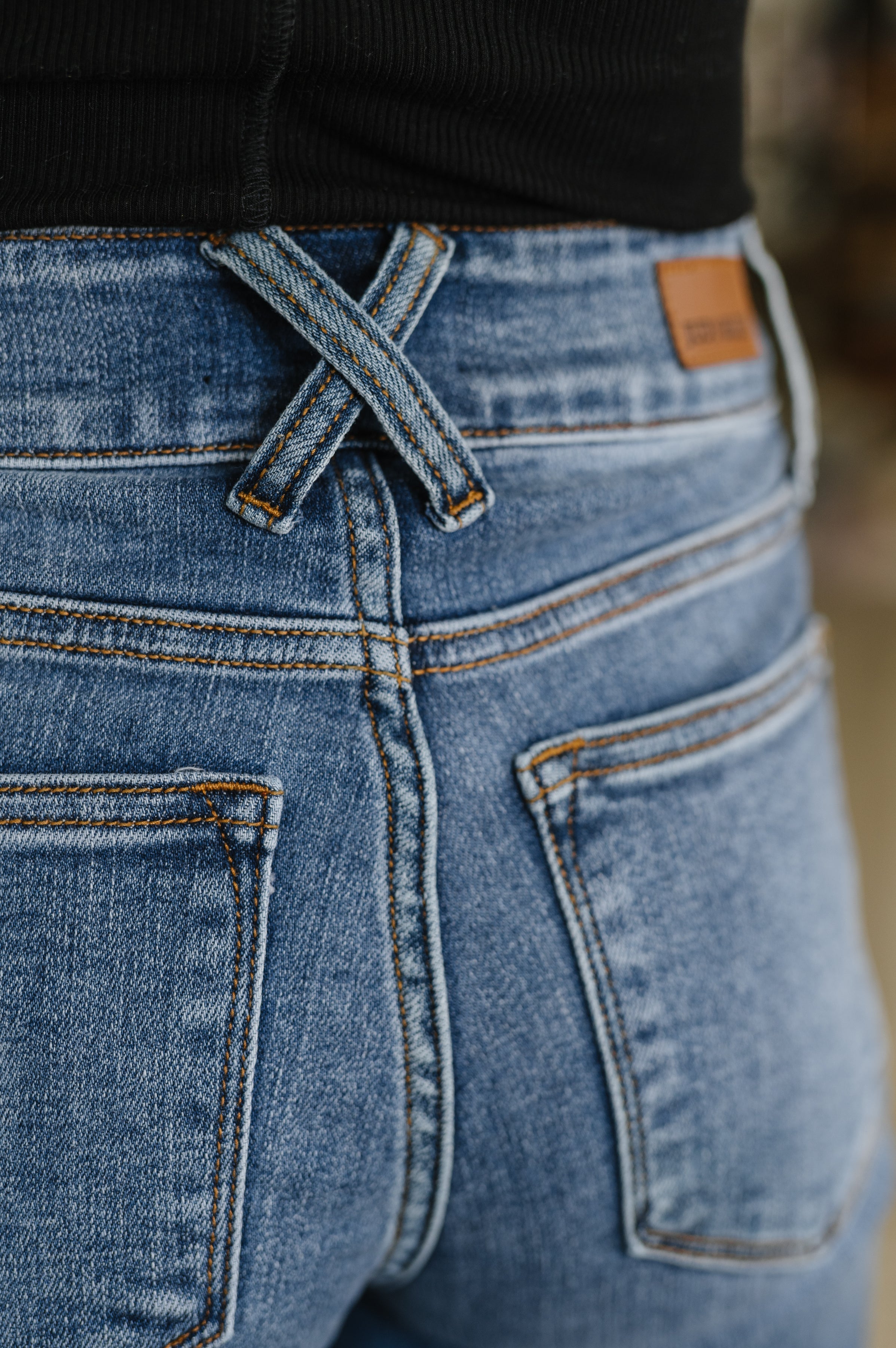 Elsie High Rise Double Button Wide Leg Jeans Womens Ave Shops- Tilden Co.