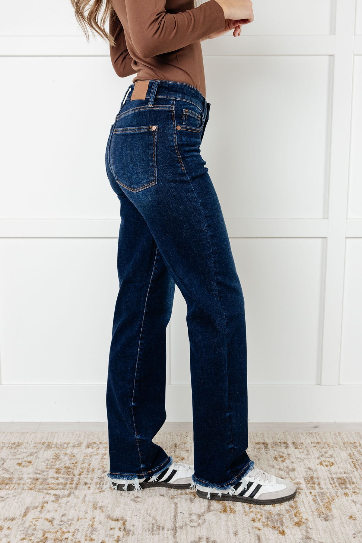 Jacqueline Mid Rise Frayed Hem Straight Leg Jean Denim Ave Shops- Tilden Co.