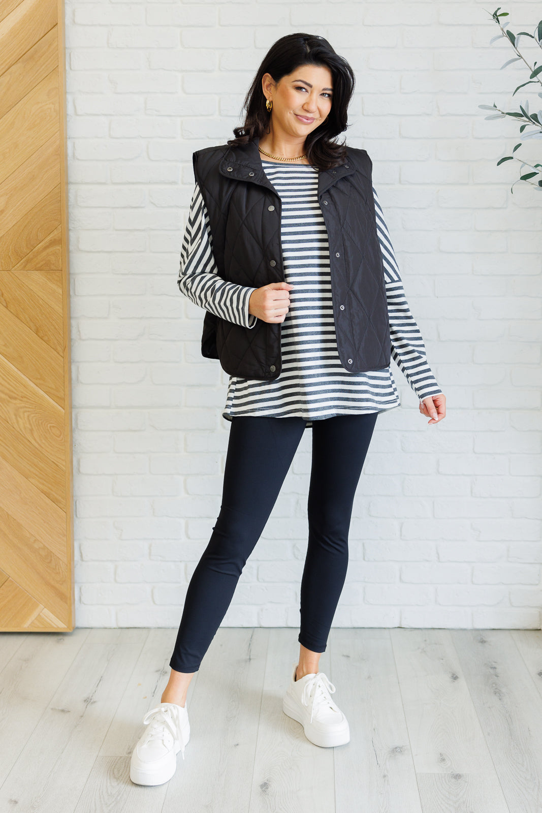 Layering Queen Quilted Puffer Vest in Black    Layers Ave Shops- Tilden Co.