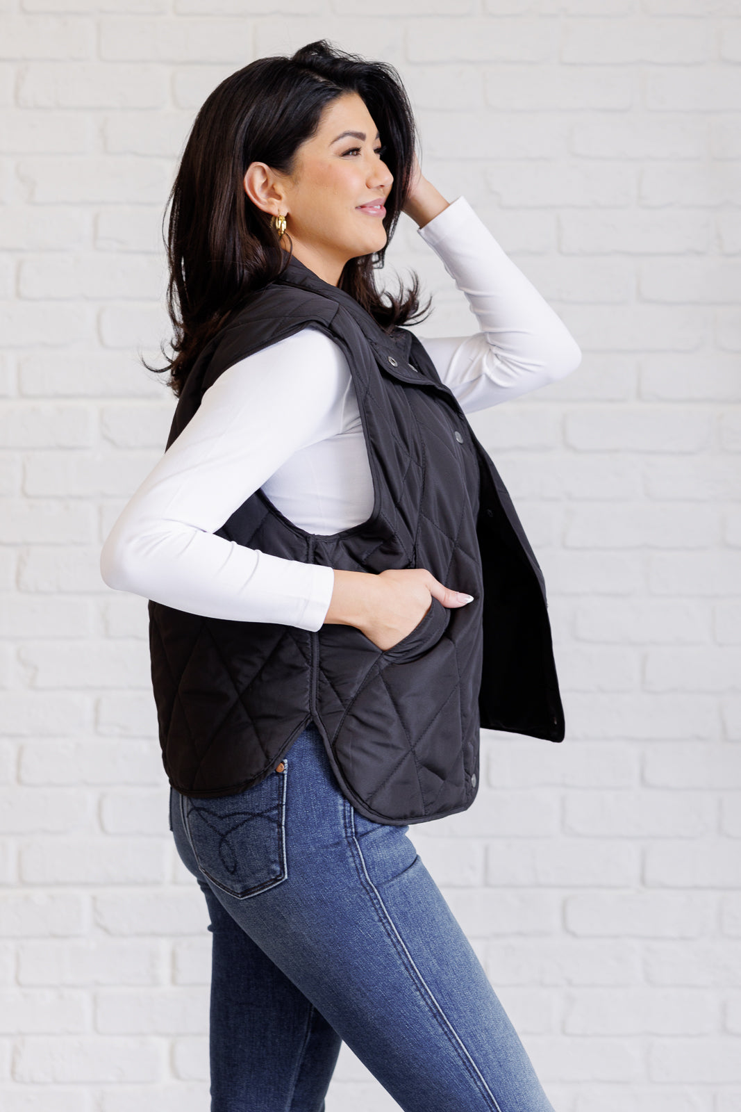 Layering Queen Quilted Puffer Vest in Black    Layers Ave Shops- Tilden Co.