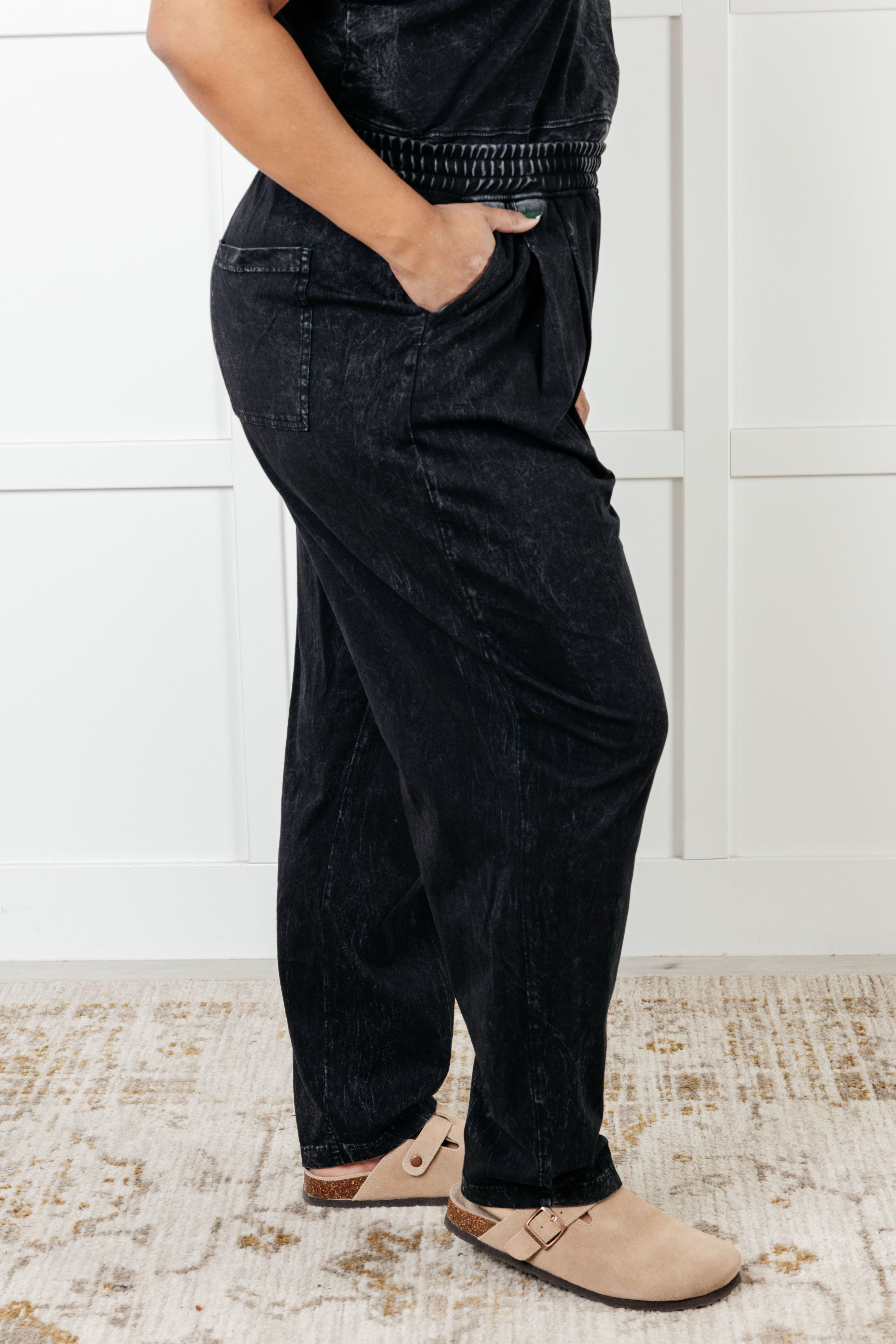 Limber Up Straight Leg Sweats in Black Athleisure Ave Shops- Tilden Co.