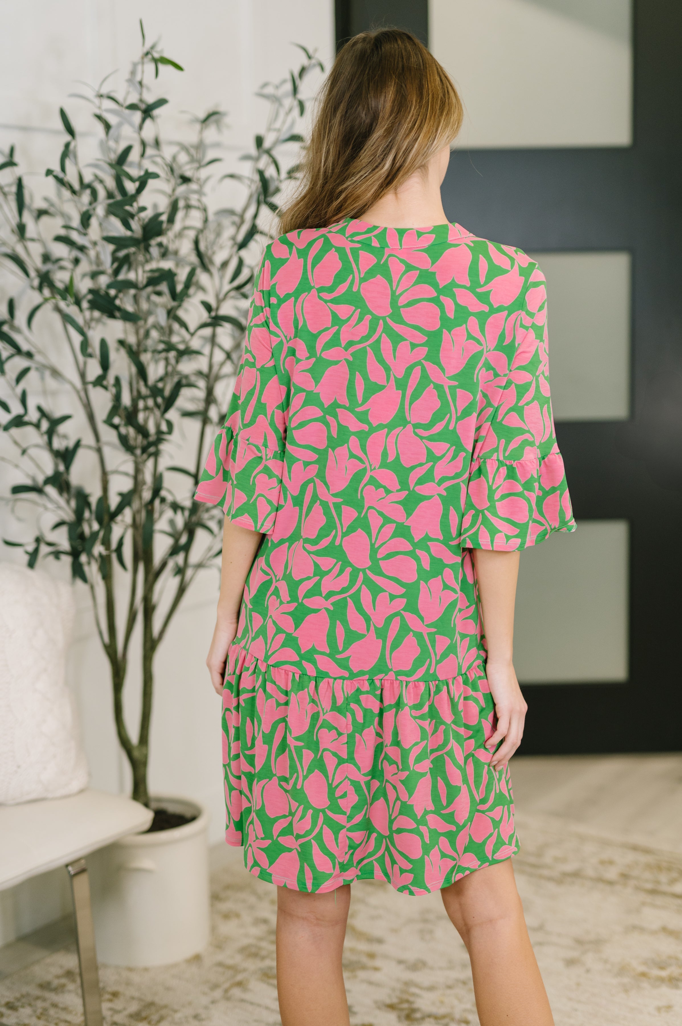 Lizzy Sunday Dress in Emerald Abstract Floral- 3/3/2026 NEW Knee Length Dress Ave Shops- Tilden Co.
