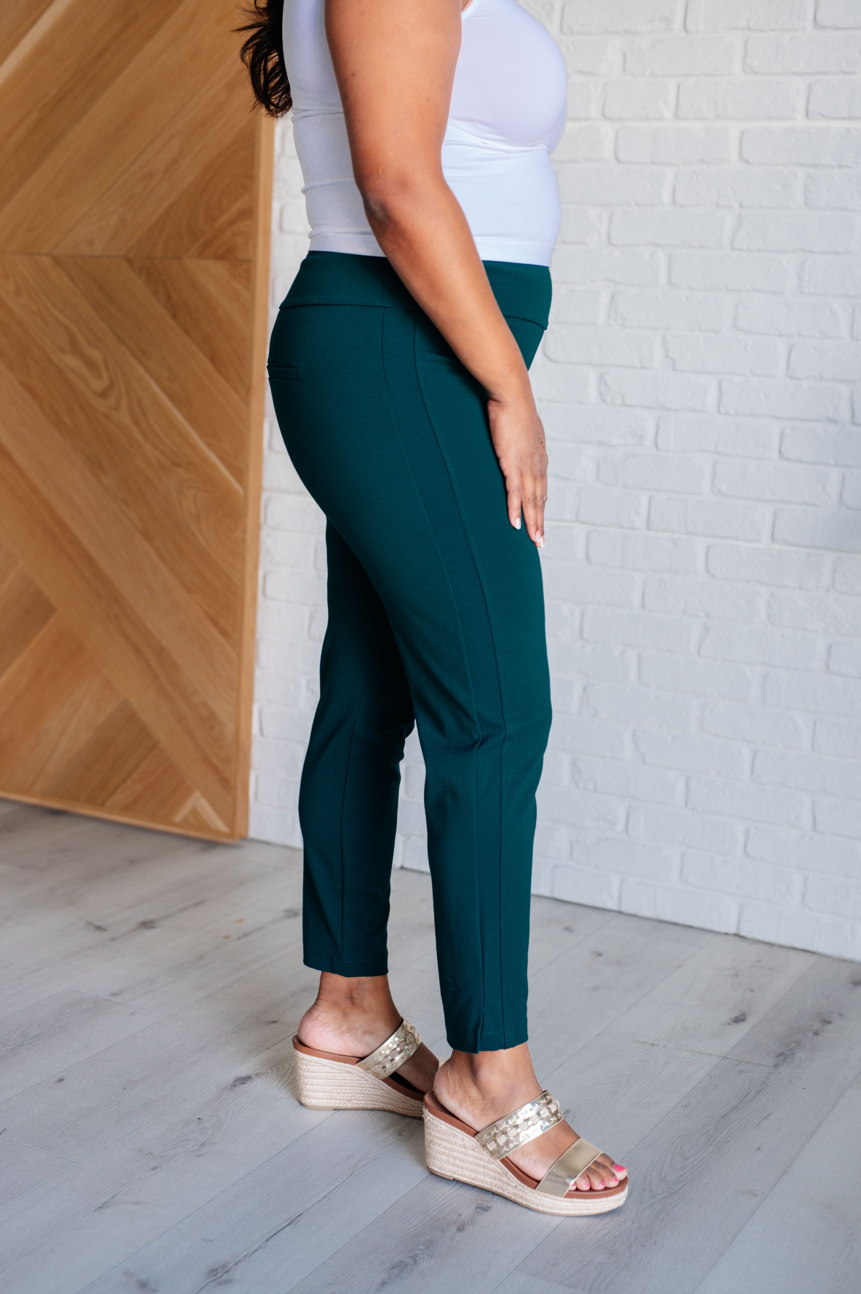 Magic Ankle Crop Skinny Pants in Hunter Green    Bottoms Ave Shops- Tilden Co.