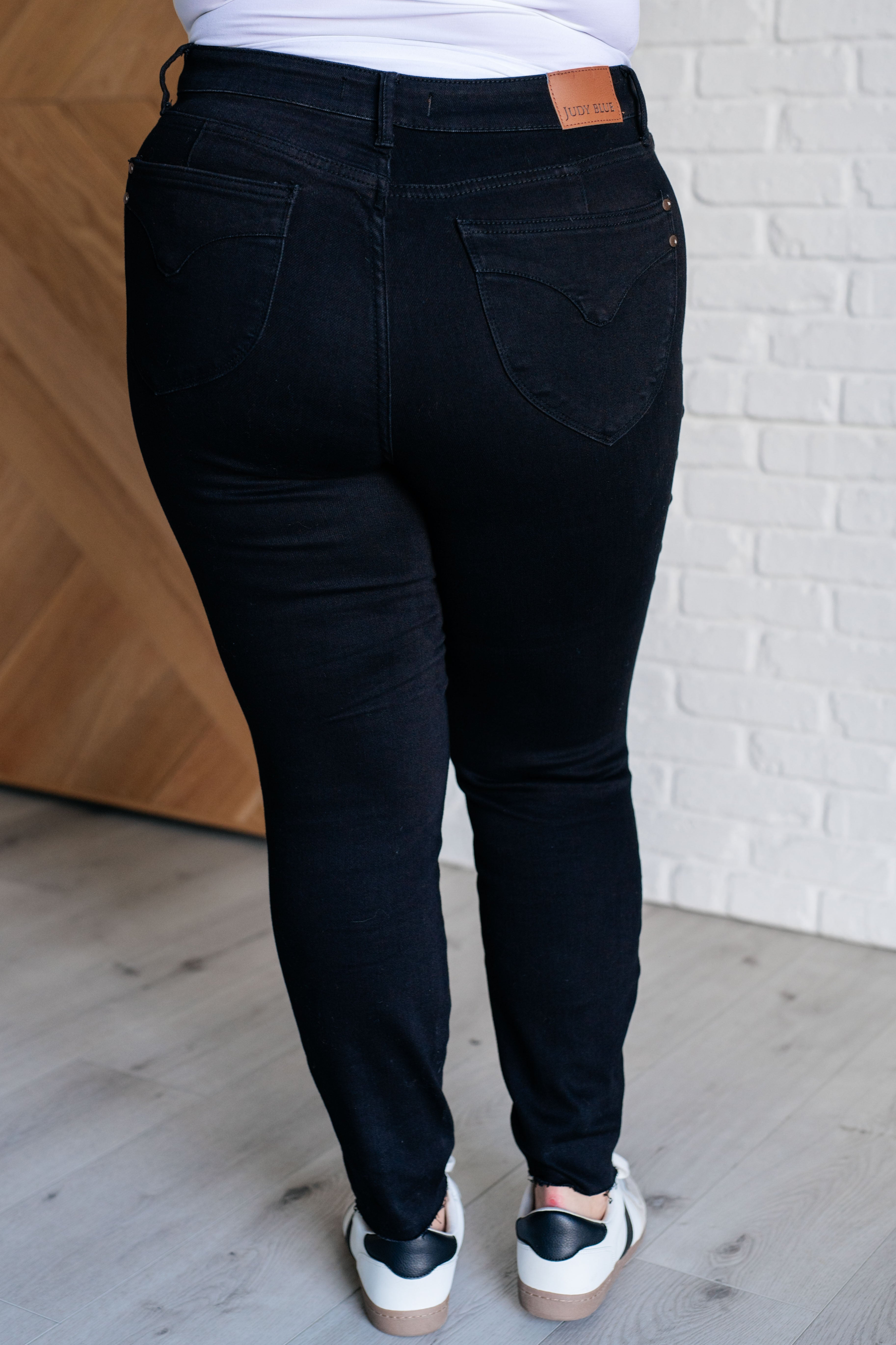 Nicole Tummy Control Skinny Jeans in Black    Womens Ave Shops- Tilden Co.