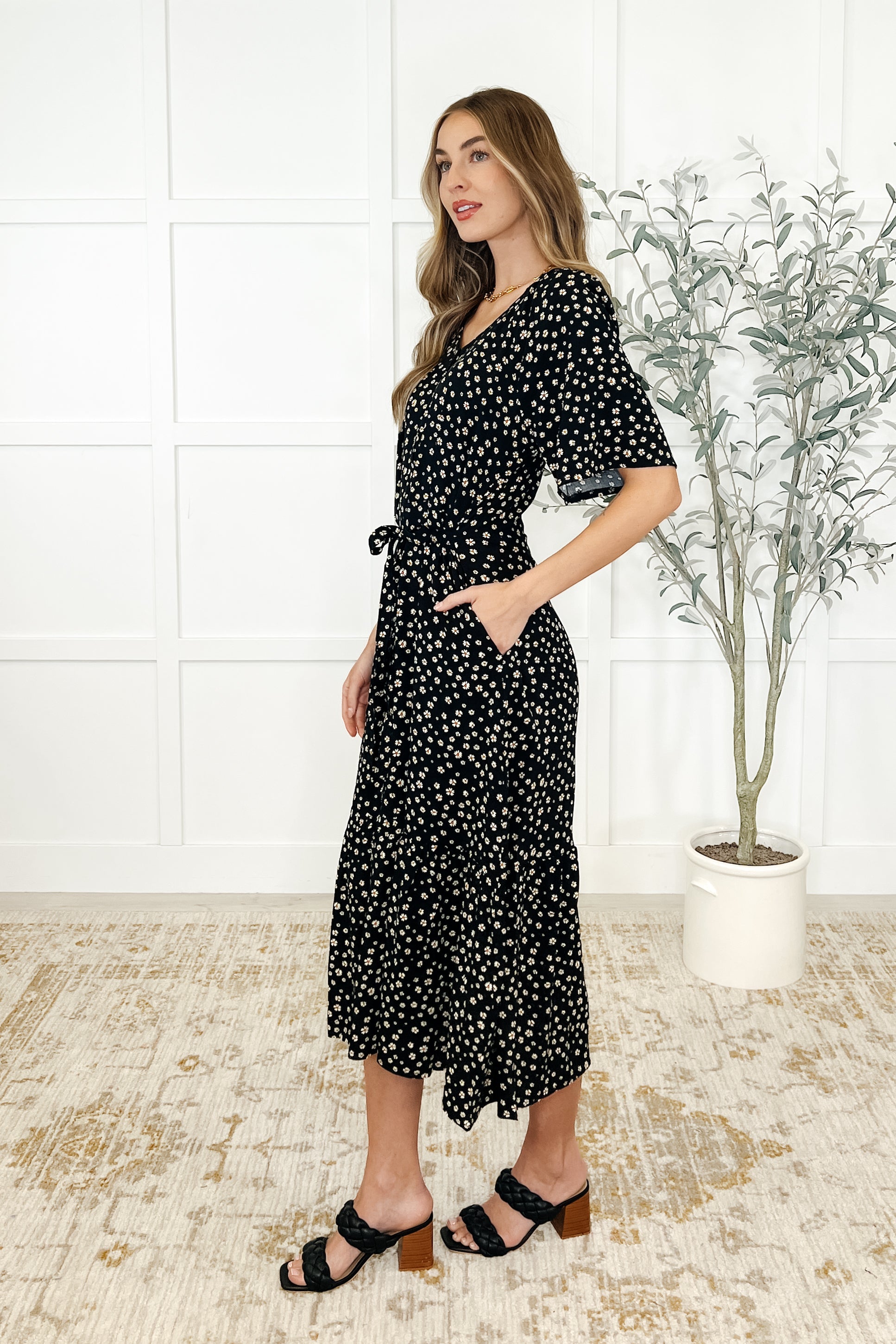 Olive Dress Daisy Blossoms Womens Ave Shops- Tilden Co.