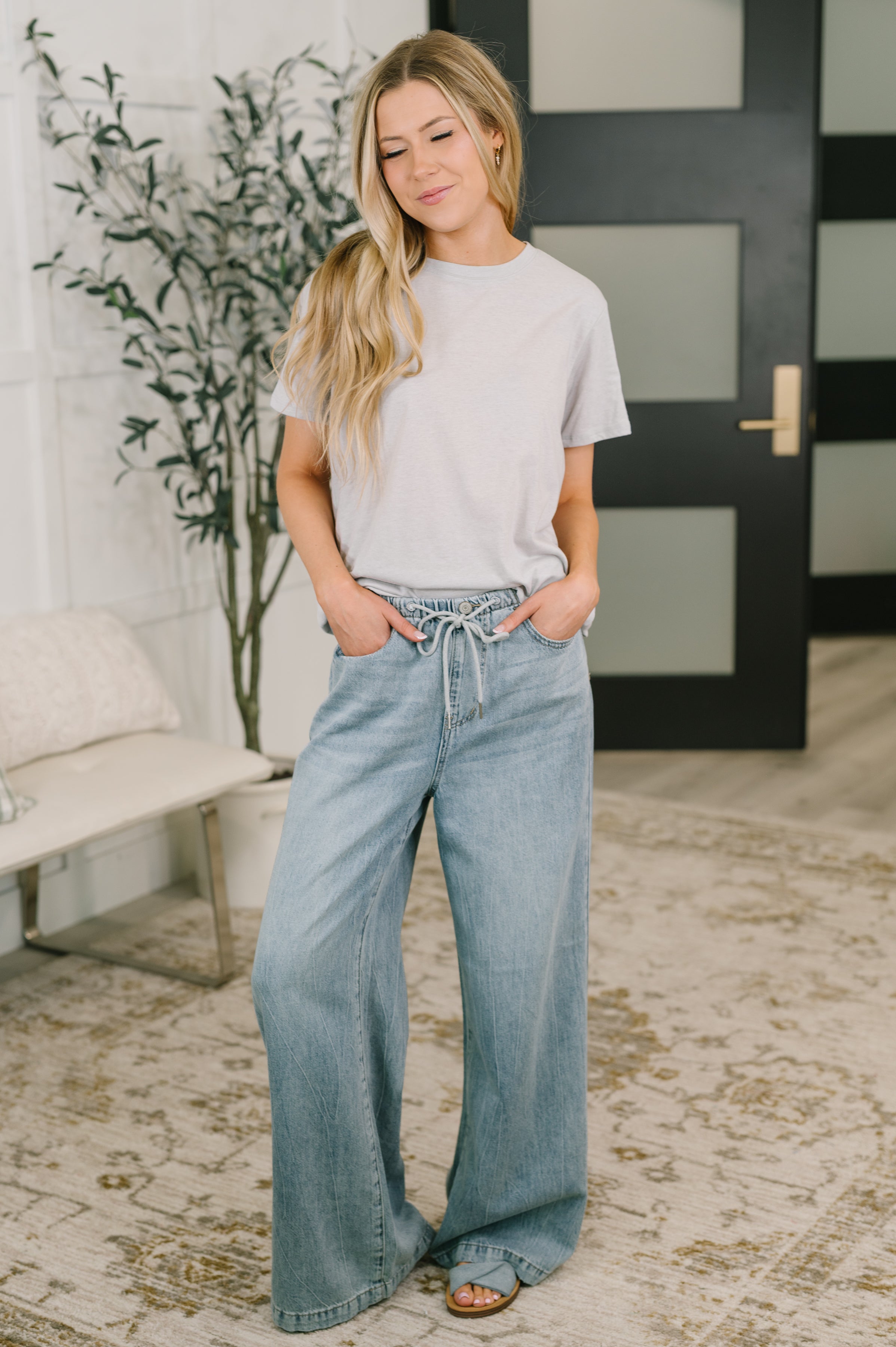 Rest Assured Basic Relaxed Tee in Heather Grey Womens Ave Shops- Tilden Co.