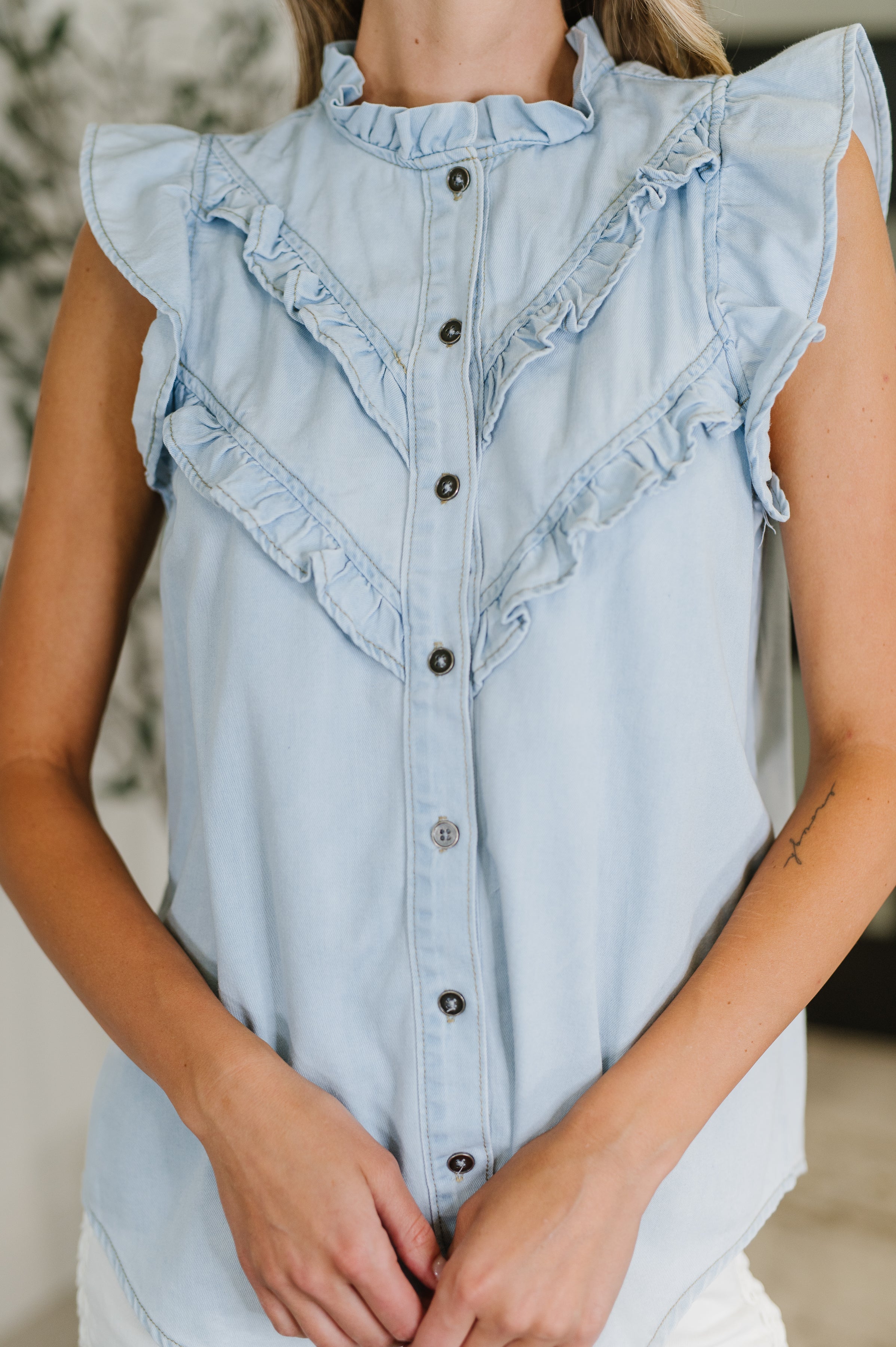 PREORDER: Ruffle Detailed Flutter Sleeve Top Womens Ave Shops- Tilden Co.