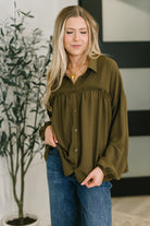She's Got A Way Button Down Blouse Womens Ave Shops- Tilden Co.