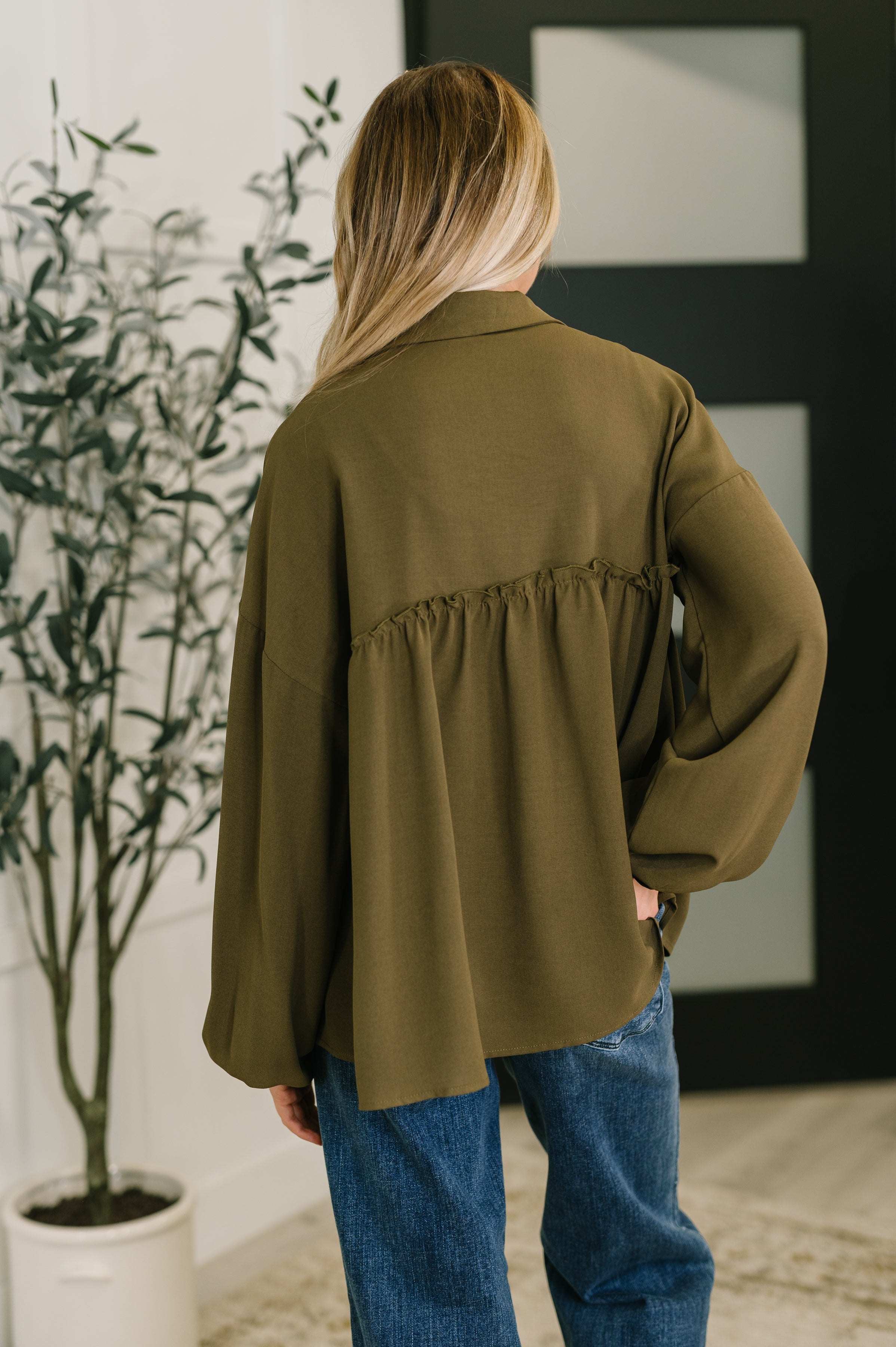 She's Got A Way Button Down Blouse Womens Ave Shops- Tilden Co.