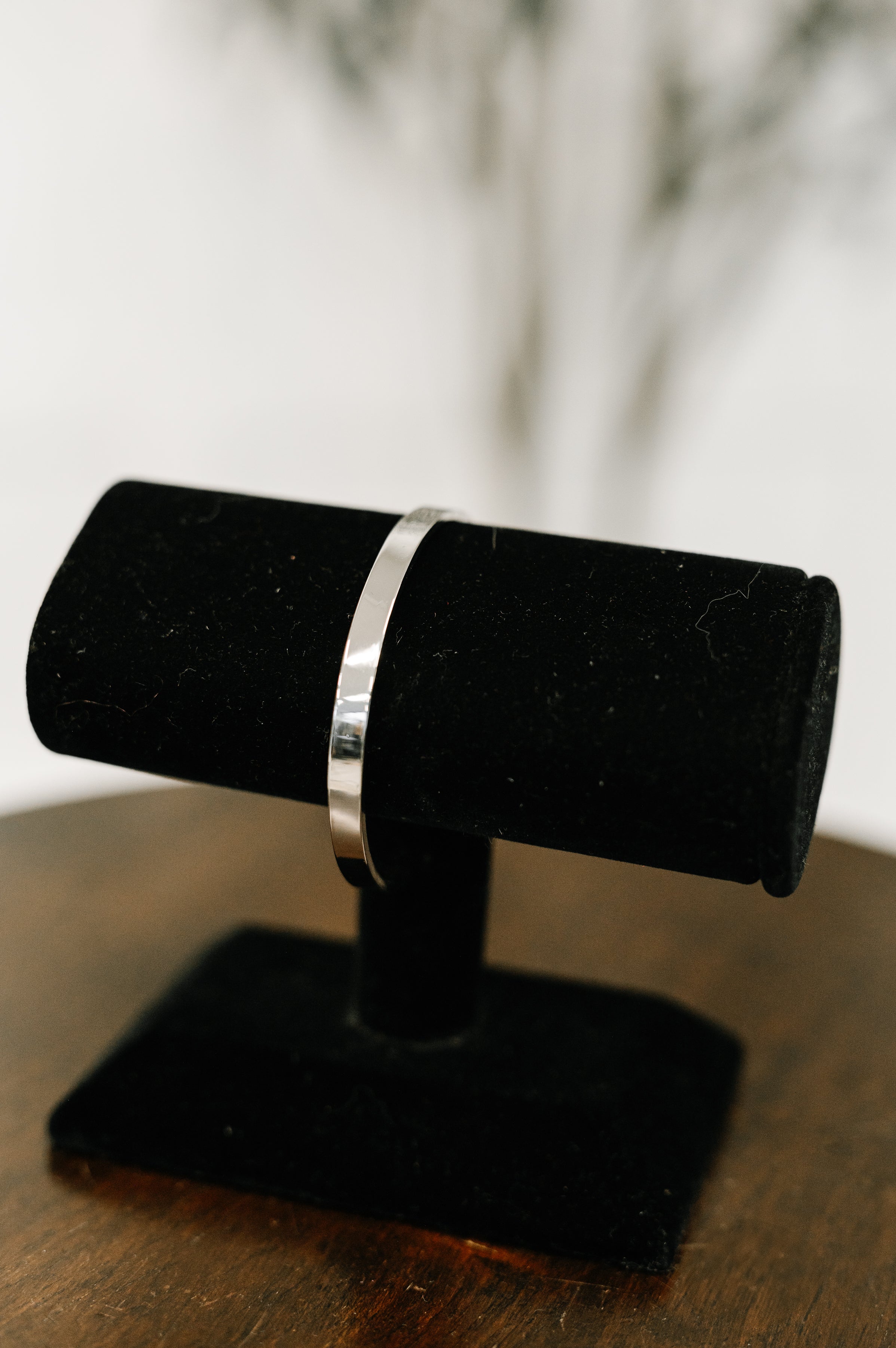 Shelby Classic Silver Bangle Womens Ave Shops- Tilden Co.