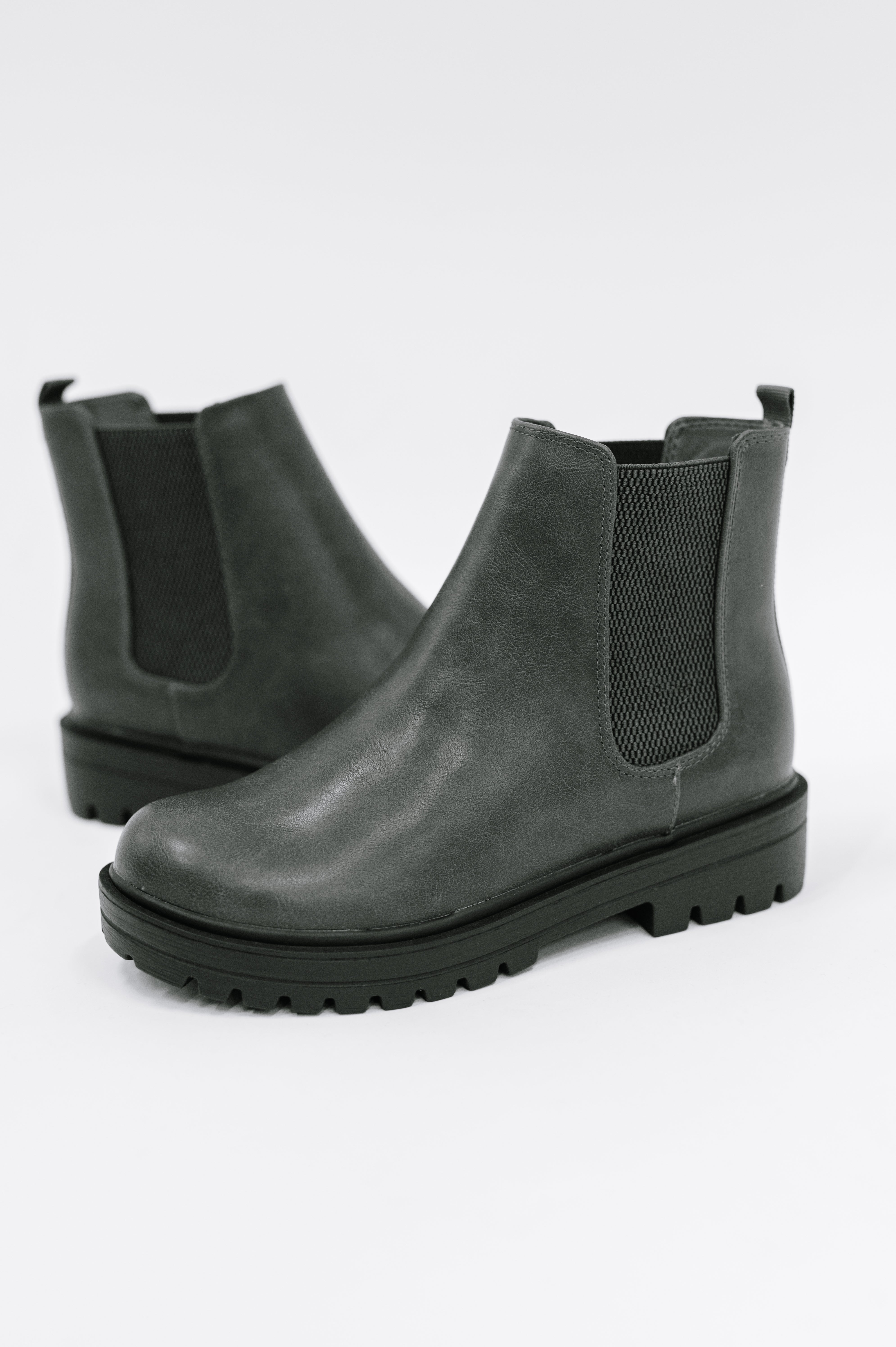 That's Just What They'll Do Paden Chelsea Boots Womens Ave Shops- Tilden Co.