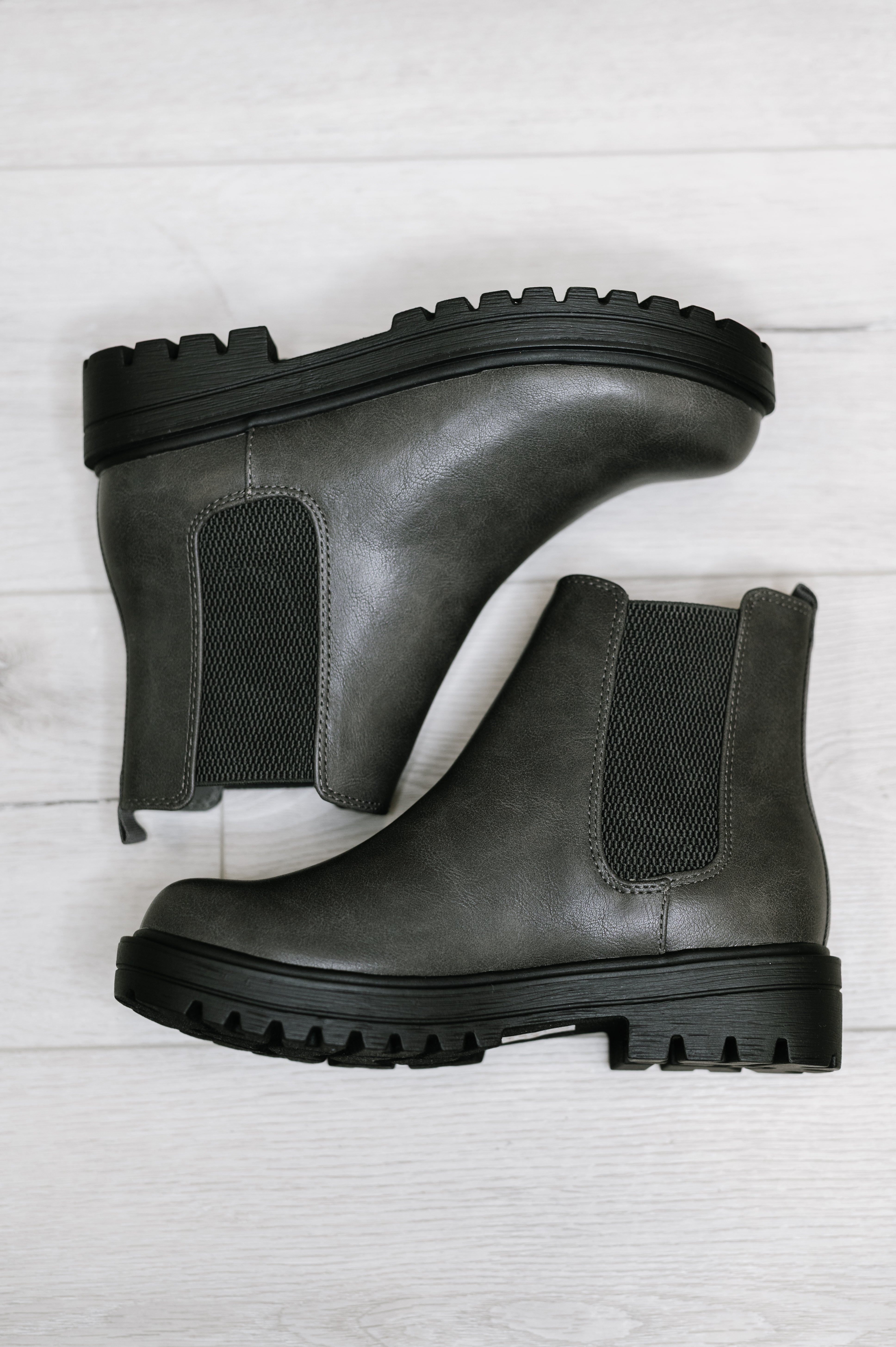 That's Just What They'll Do Paden Chelsea Boots Womens Ave Shops- Tilden Co.