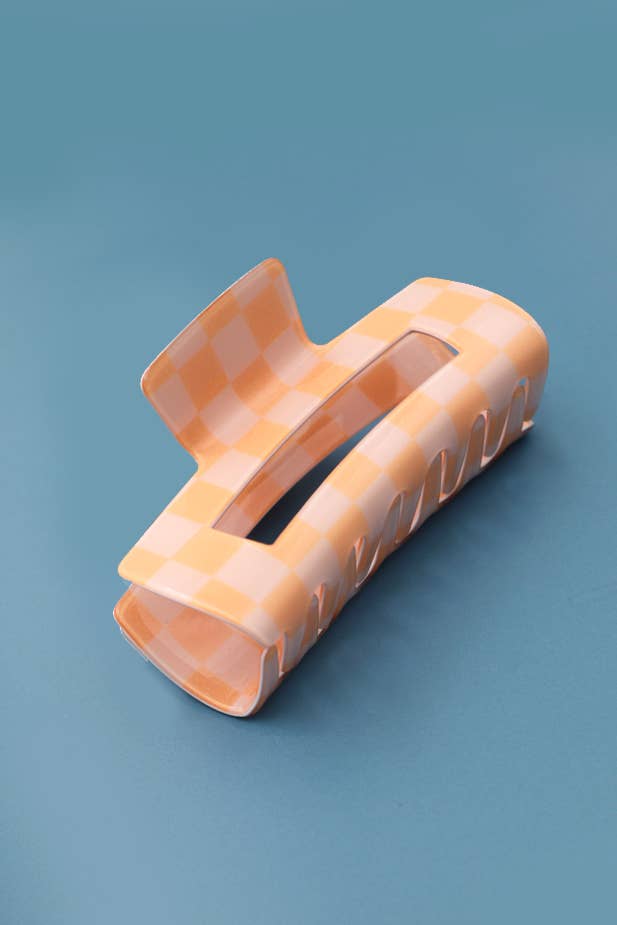 Checkered Resin Hair Claw Clip| 40H664 JOSSLYN by wall to wall- Tilden Co.