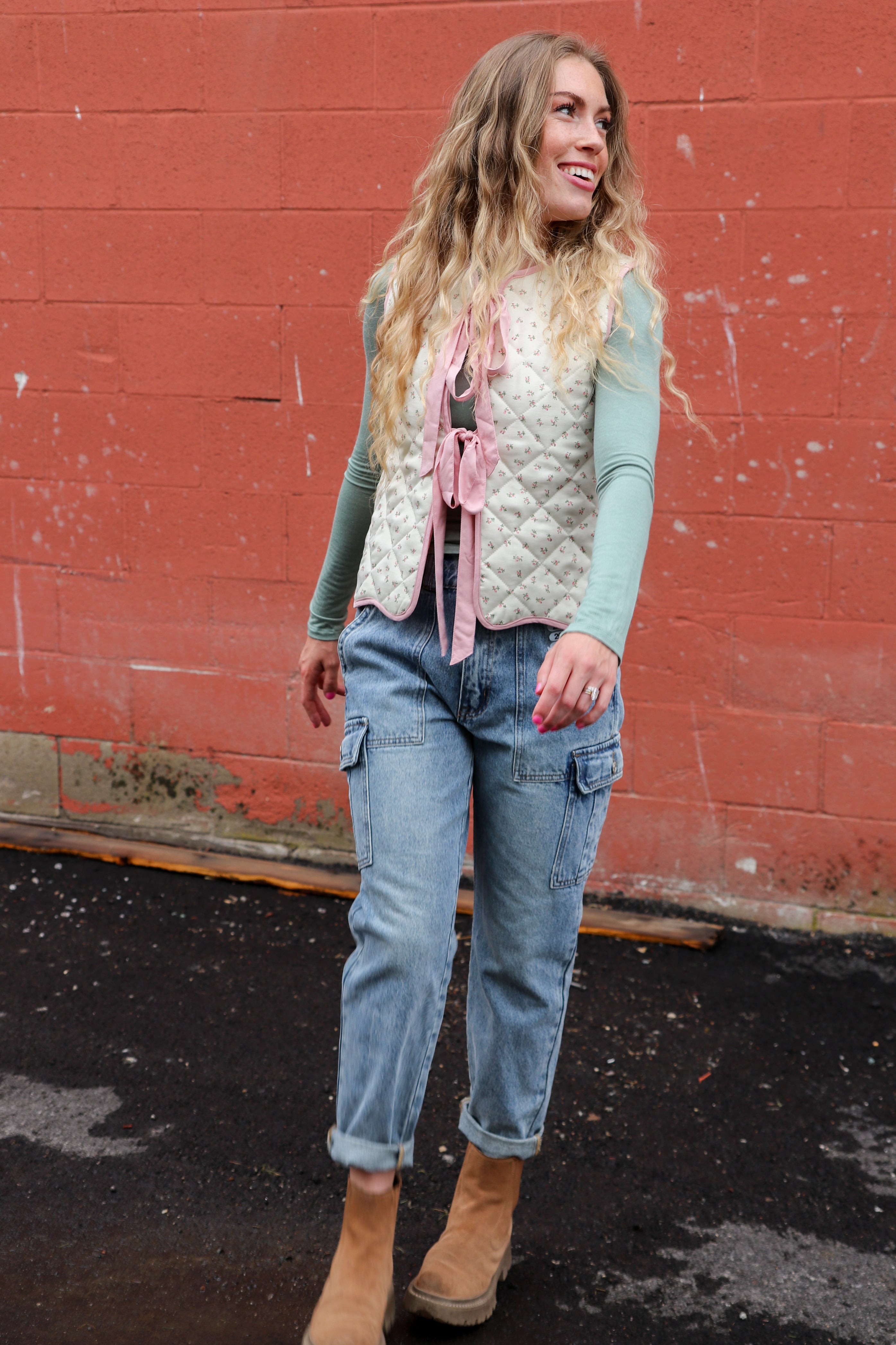 Tie Front Quilted Ditsy Floral Vest Top Vest so me- Tilden Co.