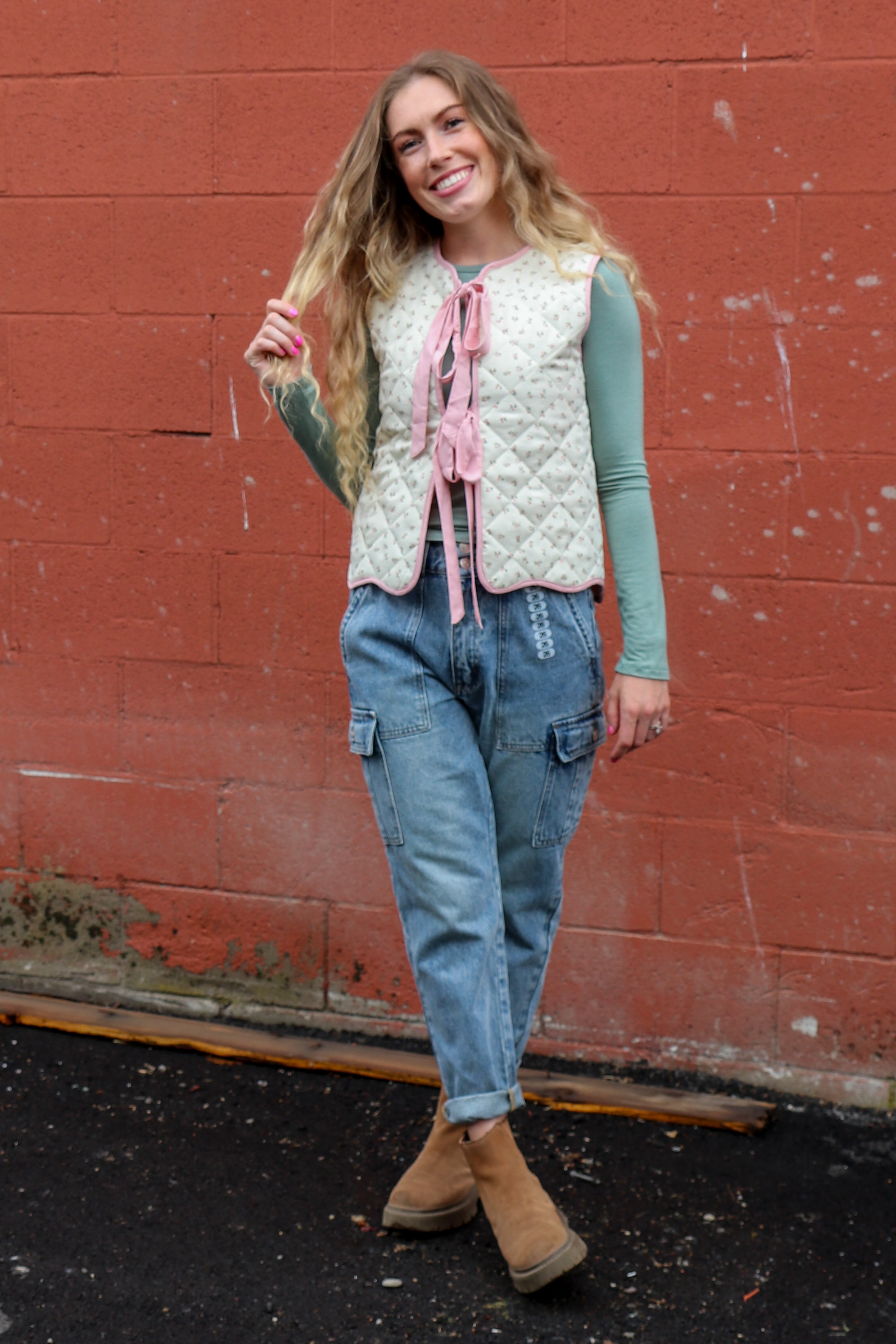 Tie Front Quilted Ditsy Floral Vest Top Vest so me- Tilden Co.