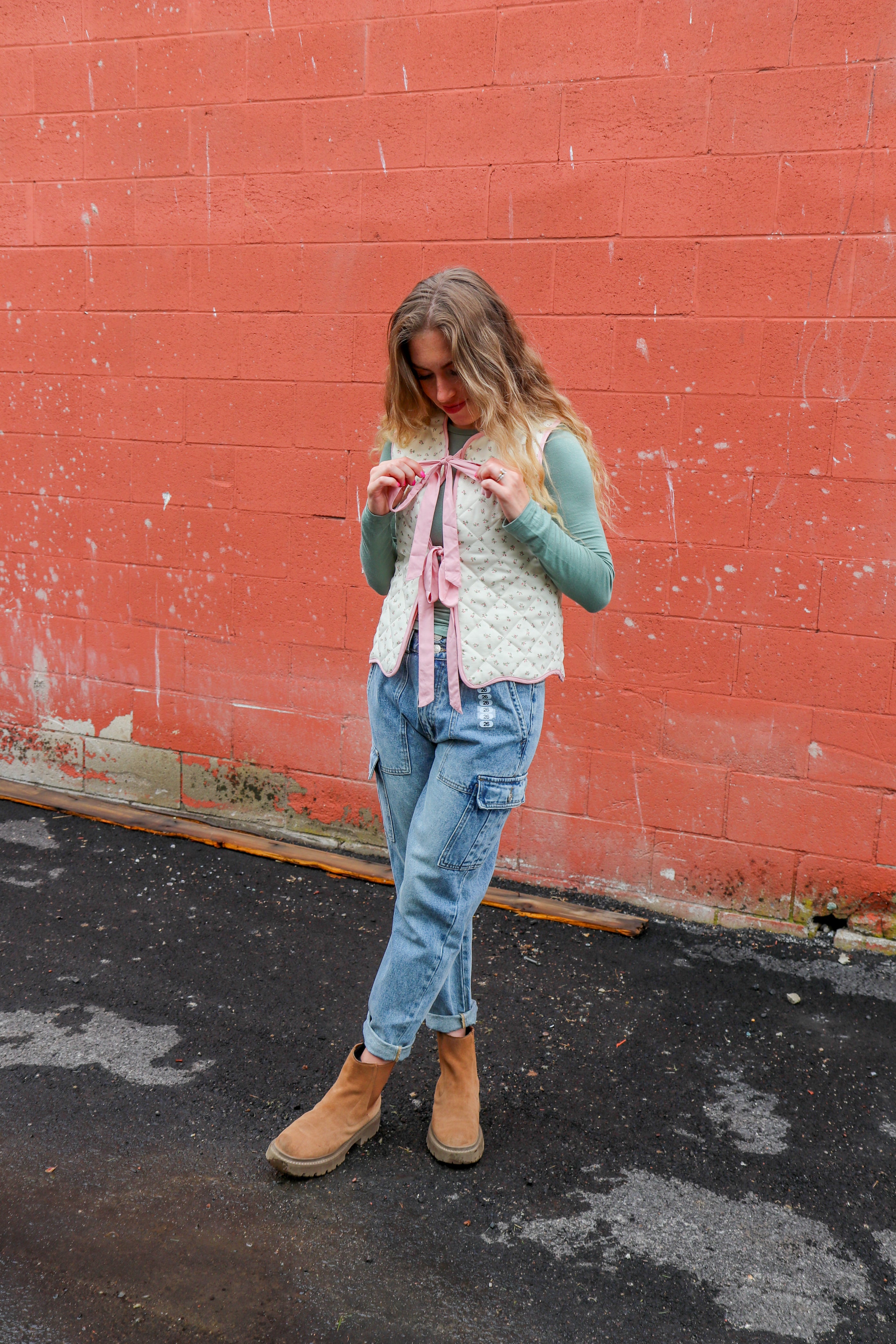 Tie Front Quilted Ditsy Floral Vest Top Vest so me- Tilden Co.